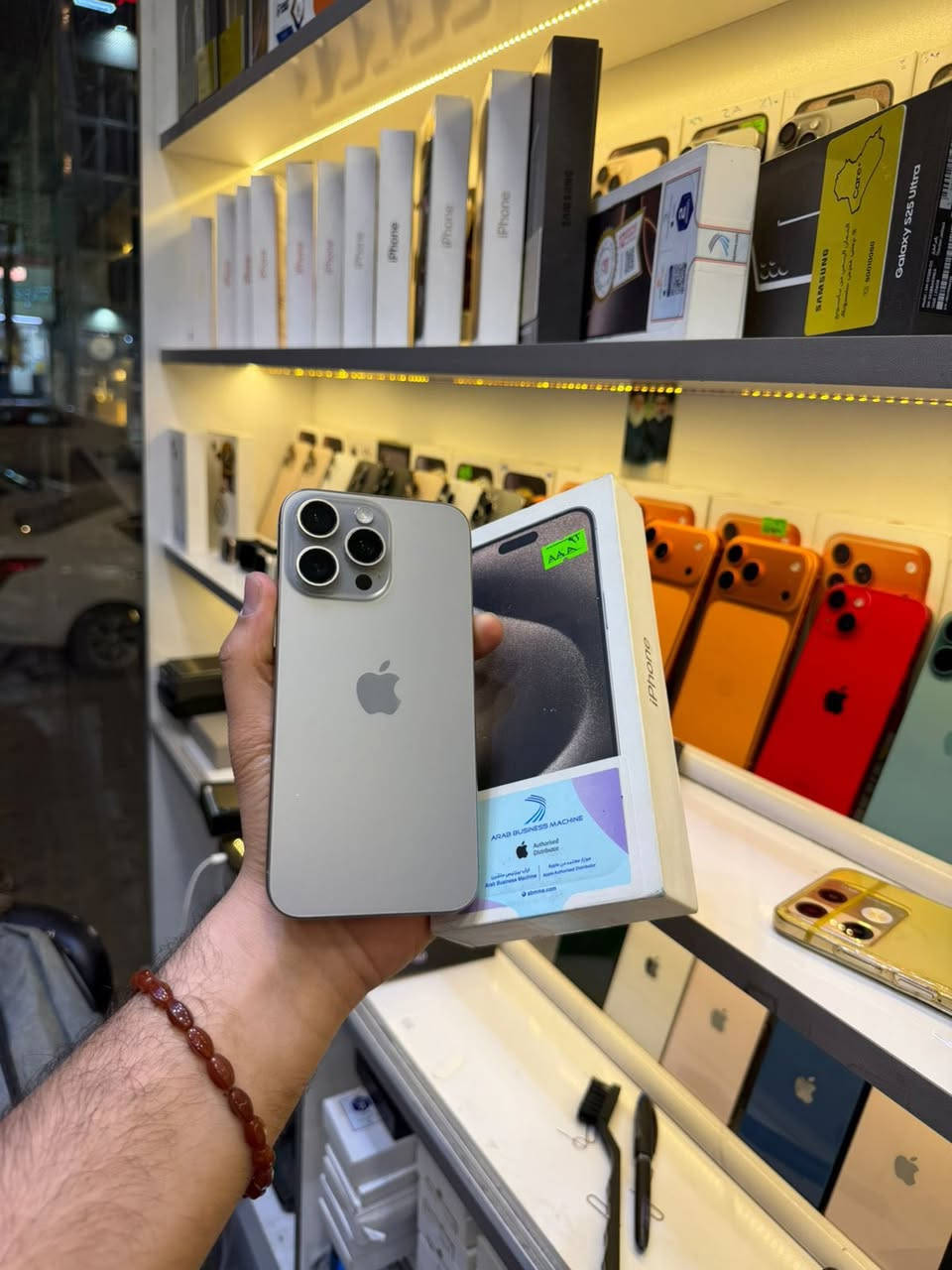 ايفون 15 برو ماكس عربي شرق اوسط 
بطارية 🔋 91‎%‎ ذاكرتة 256 
نظافتة 100‎%‎ مكفول بلادي 
للبيع او مراوس مكاني النجف 
***********
واتساب او اتصال مباشر 
شعندك جهازز للبيع او مراوس نشتري دزةة خاص او واتساب
