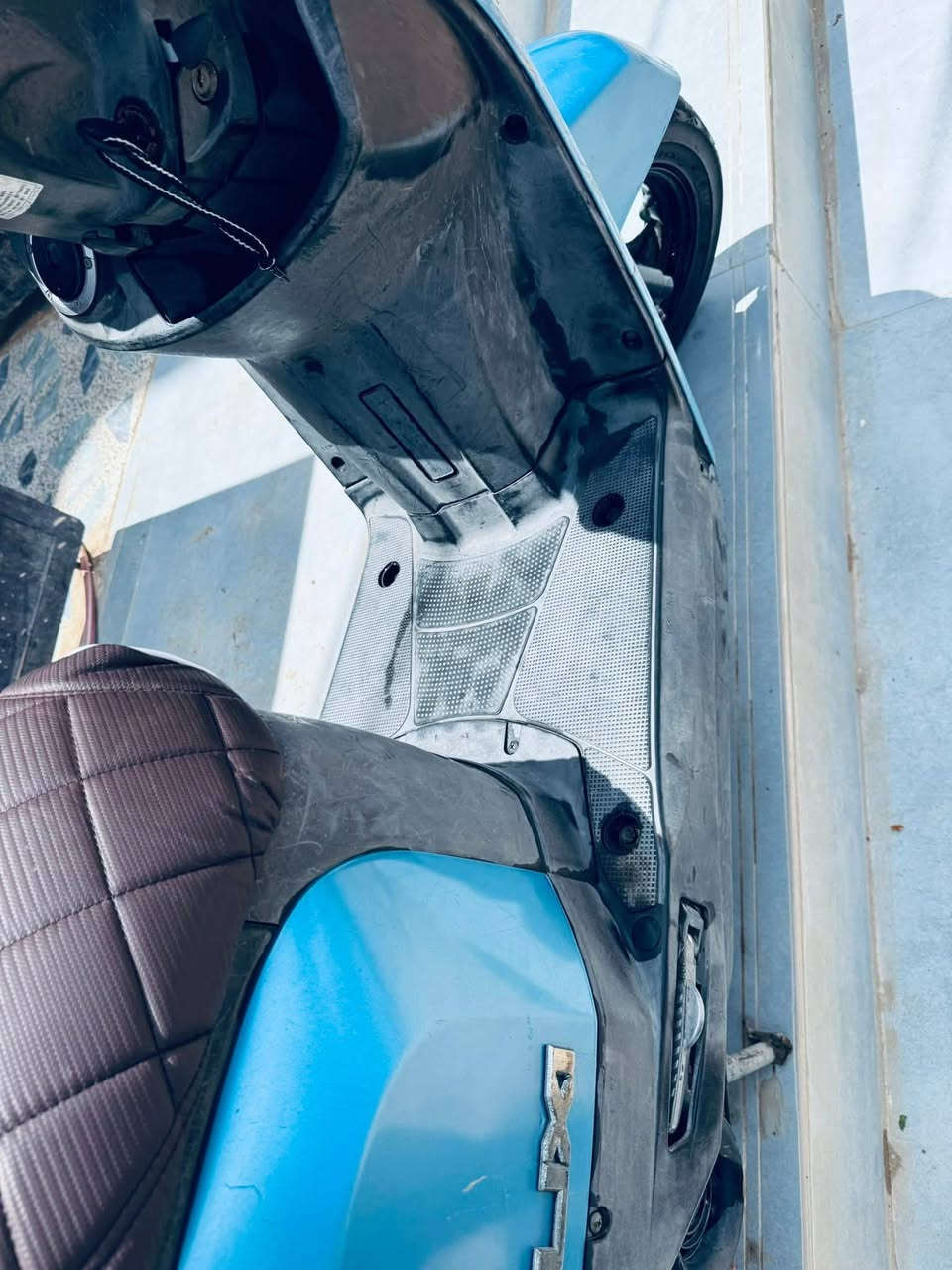 بوليس درجة حلوة ونضيفة مختمة كلها كهربيات  كلها شغالة سعر ٦٧٥ ***********
