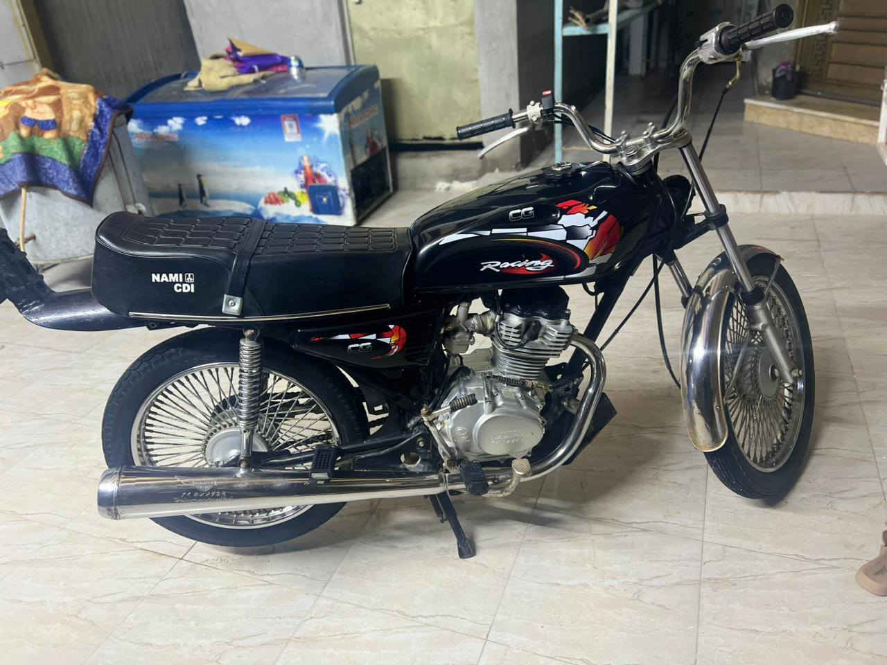 دراجه ايراني ادوات نضيفه مكفوله من السرقه العنوان بصره تنومه رقم ***********سعر 550وبيه مجال
