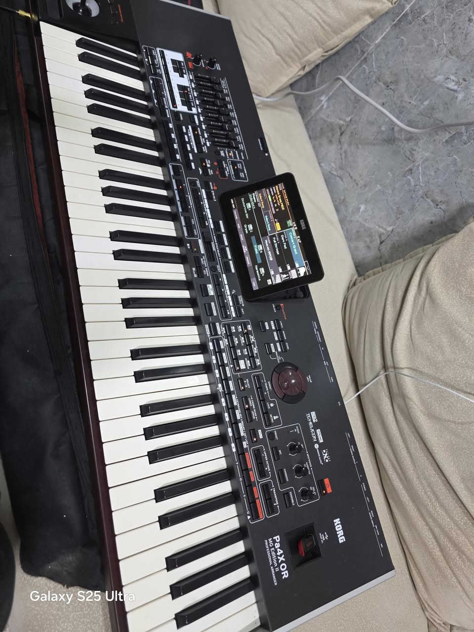 Pa4xmg2للبيع و مراوسة معا جينوس
اخو جديد نسبة نظافت ١٠٠%١٠٠ 

السعر قفل ٢٧ ورقة 

عنواني دهوك و اربيل 

*********** واتساب
