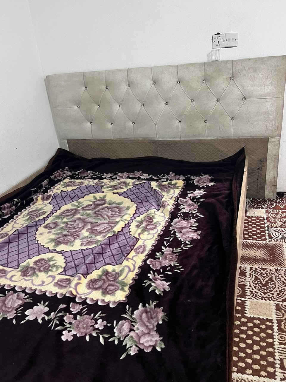 ا
غراض بيت كاملة للبيع 
تواصل ***********
