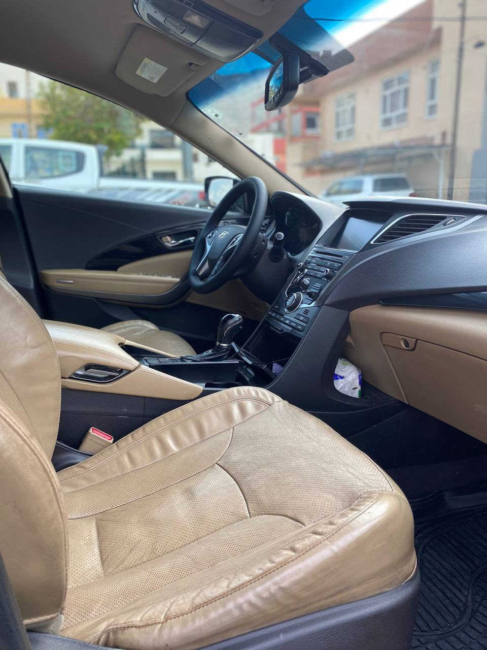 سلام عليكم
من رخصة الادمن
أزيرا ٢٠١٧ أمريكي بدون صبغ
فول بدون بانوراما 
١٤٠$ و لفها مجال


**إذا كنت صاحب هذا الإعلان وتريد حذفه لأي سبب، رجاءا أرسل رسالة إلى الدعم الفني**