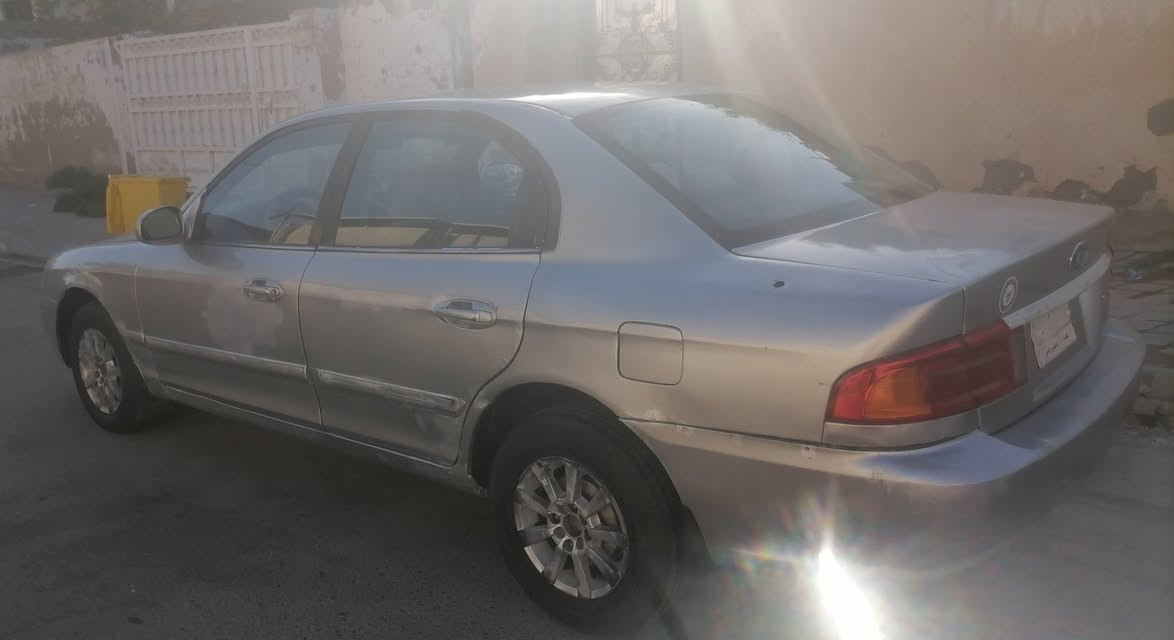 السياره كيه اوكتمه موديل 2001رقم بغداد سنويه ما منتهيه محرك نضيف لا صرف ولا تبخير ولا مفتوح گير اوتماتيك سياره تخم تاير جديد +باتري جديد تبريد شغال العنوان واسط العزيزيه رقم الهاتف ***********ـــ***********بي واتساب ال اسيا السعر على خاص
