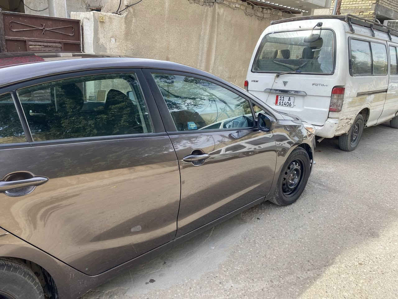 فورتي موديل 2017 محرك 2000 دوش سيارة كلشي موضح بالصور بدون ايرباك صور الحادث موجودة من امريكا وهنا بيها هاي الطختين بعدهن ممصلحات سيارة السعر ١١٠ التواصل على هذا الرقم *********** مكاني بغداد حي الجهاد
