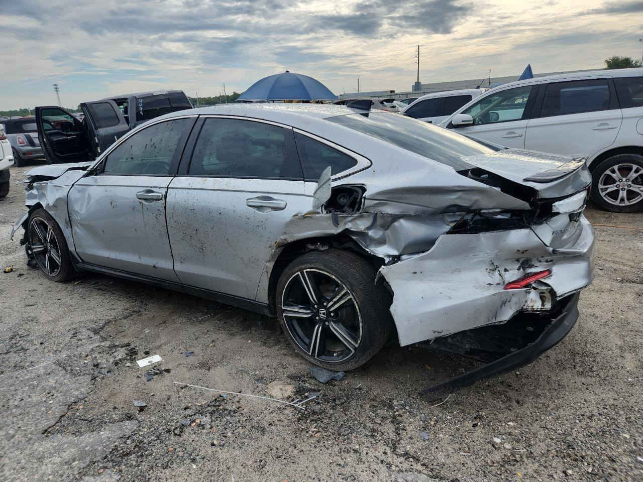 السلام عليكم للبيع فقط السعر 180
موديل24 ماشيه15
***********
***********
