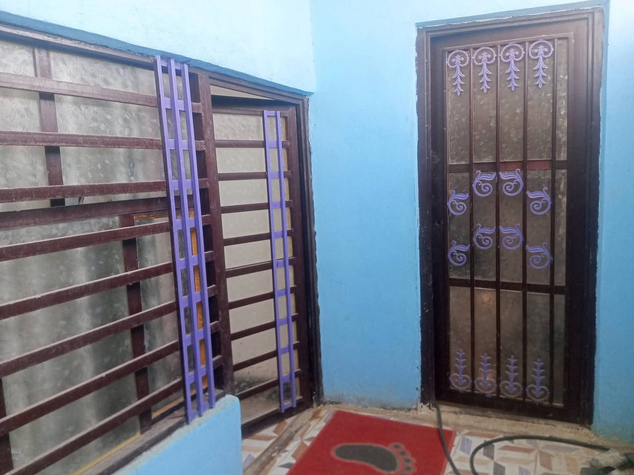 السلام عليكم دار للبيع المساحه 120م
كوفه البو نعمان خلف مدرسه المقداد
***********
