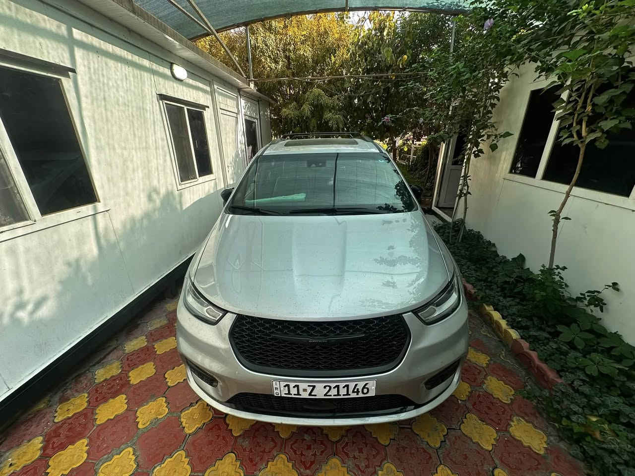سلام عليكم عندي كرايزلر بسفيكة 2023

السيارة لمتد s فول مواصفات

محرك 3600 V بنتستار المعروف

السيارة ماشية 11 الف ميل فقط

1 بنراما فتحتين 

2 قيادة ذاتية

3 بريك اوتو 

4 حساس زدحام

5كشنات كهربائية جلد تدفئة + تبريد + خزن ميوري + الكل بلع يدخلن جوة ماعدة السايق والصدر 

6 ستيرن فول تحكمات + تدفئة 

7 مرايات شفط +دادار جانبي + لداسفل المراية +نقاط عمياء +قلاب عل جوة من ترجع بك 

8 صندوك كهربائي +شفط + فتح ذاتي عندتمرير القدم 

9بيبان سلايدات كهربائية وفتح بلبصمة 

10 خمس بصمالة

 11 رادار امامي وحساسات جانبية وحساسات خلفية

السيارة دخلت تخريب جام مكسر والتنتة مبيوكة

 بيهة خسفة بدايت القمارة اثر ضربة بوري ساحبيهة وصابغيهة لا ايرباك ولا بيهة قطعة مبدلة سيارة جديدة بمعنة الكلمة تجي وشوف بعينك 

***********
