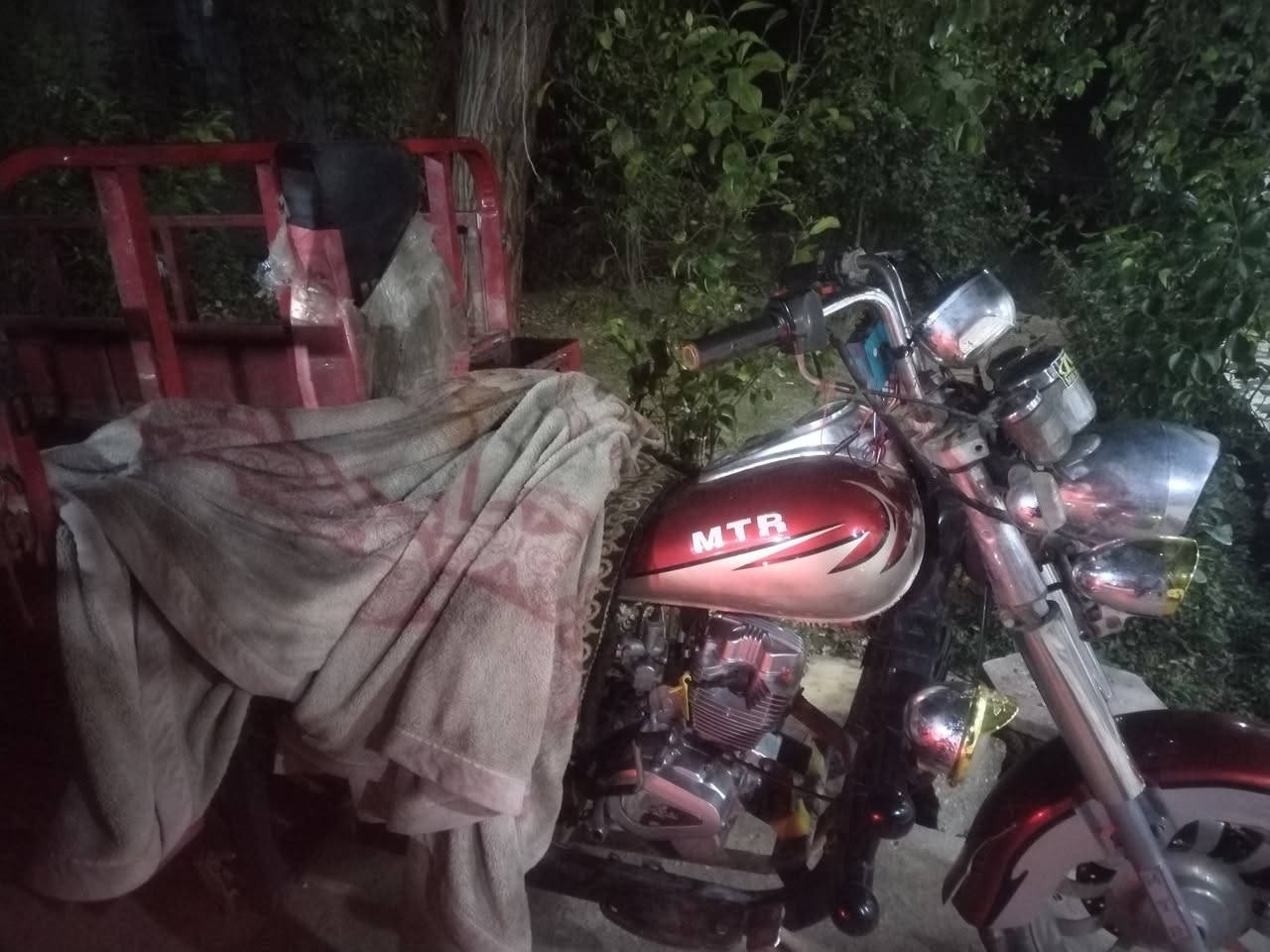 سلام عليكم ستوته للبيع MTRنضيفه مامتعوبة محرك 24  برغي مامفتوح بي تعمير اوارق تخم تايرات جدد مكاني بابل اتصل وبيك خير وتدلل ***********
