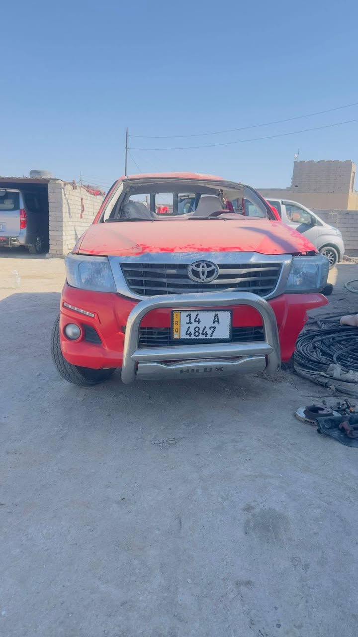 سلام وعليكم سياره 2015للبيع على حادثها حادث بيبان ثنين وتكمه والباقي بس شخوط يعني يصير بارد بيها السعر 130وبيها مجال اكفل كير ومكينه وشاصي   مكان البصرة قضاء الهوير الخاص ***********
