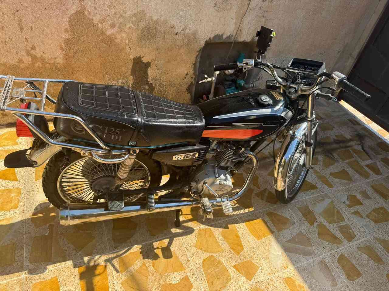 تايكر 2019للبيع
اربعه كير مفتوح بس مابي اي عيب 
السعر 325 بي مجال حك جيه مو شراي لا تراسل 
العنوان كركوك قادسية الثانيه 
الرقم ***********
