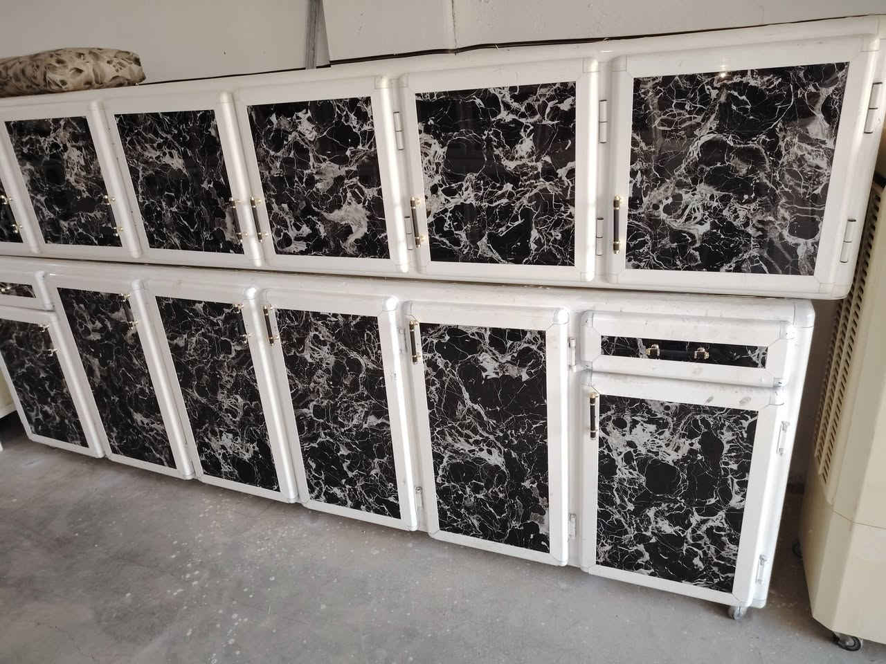 تم وبحمدلله وصول مسواك جديد  وجبه جديده من الكاونترات والأثاث المنزلي  المستعمله وبأسعار مناسبه ...... والله محيكم.. ناحيه الزاب منتصف السايدين  رقم الهاتف ***********   أنس الجبوري
