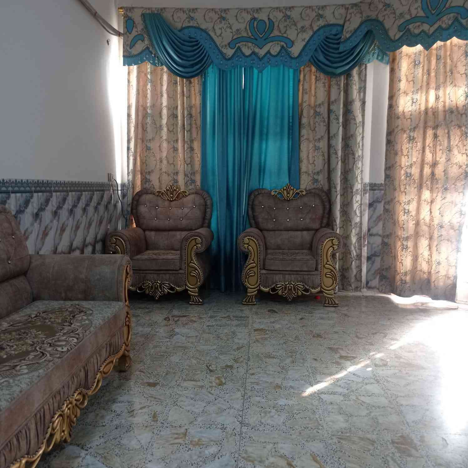 الساده ابو خطه حي النصر بيت 200 م واجهة 8/500 نزال 27/500 + قطعه 200 م  نفس الوجهه والنزال / السعر 200 مليون /قابل للتفاوض/ ***********
