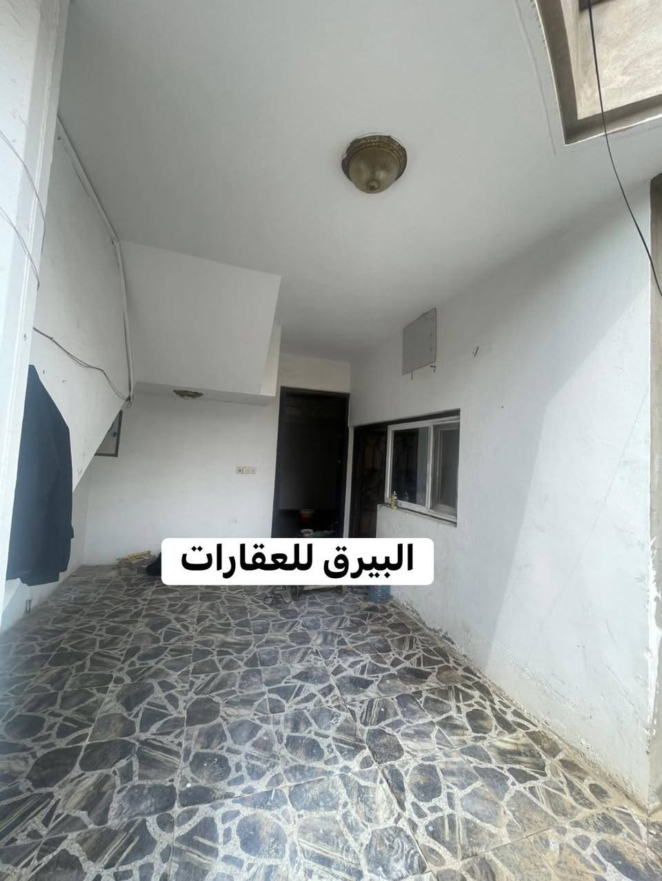 #دار للإيجار طابق ارضي بناء حديث  موقع جدا مميز

#العنوان كركوك  - حي عدن - قرب ثانوية عدن 

المساحة 125  مـتر  الواجهة 5 

غرف نوم عدد 2 نظام ماستر  - استقبال - هوب - مطبخ  - صحيات  - كراج سيارة  -

 للاستفسار الاتصال *********** رشوان المفرجي 
 ‭ ٠٧٧٣ ٤٥٩ ٢٧٦٩‬ ‬

 يتوفر واتساب - تلكرام  

او مراجعة مكتب [ البيرق للعقارات ]حي عدن سايدين مدينة العاب كركوك  قرب جامع تحسين صوراني مقابل ثانوية امداد للبنات
