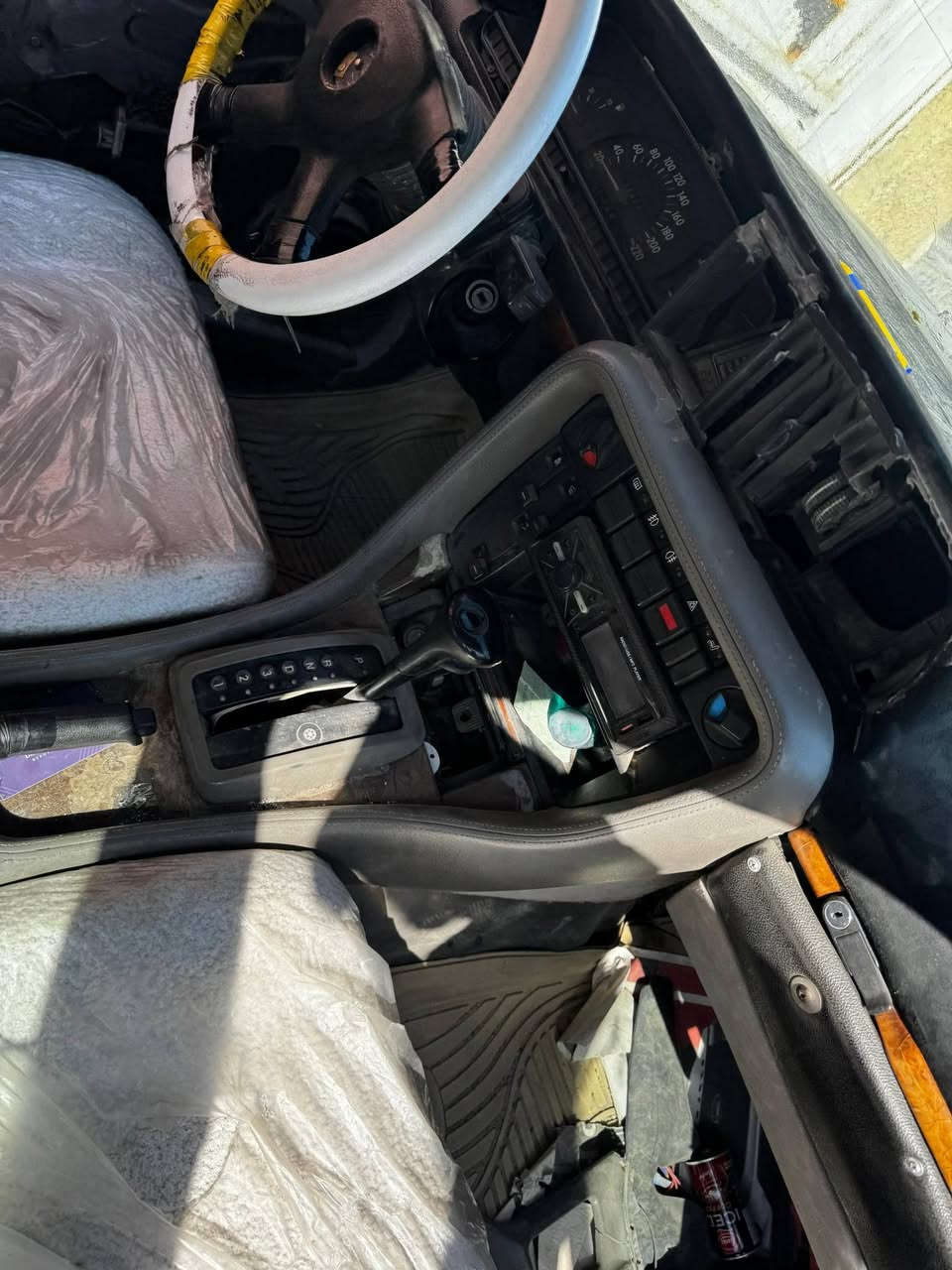 السلام عليكم اوبل سيناتور موديل 92 صدر جديد تخم تاير  سياره كلشي موضح بل صور ونقص السياره نق جامه مال سايق السعر  25 وبيه مجال بسيط مكان السياره (بغداد) ‏‪***********‬‏
