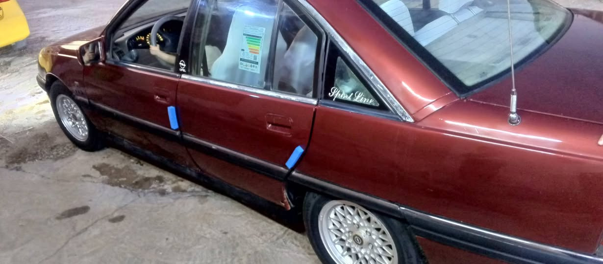 سلام عليكم اوبل اوميكا محرك 2000 كير عادي  رقم الانبار سنويه جديده كهربائيات كلهه شغاله سياره بلاديه موديل1992السعر 35 ورقه وبيه مجال بسيط مكاني الرمادي للاستفسار الاتصال على الرقم ***********
