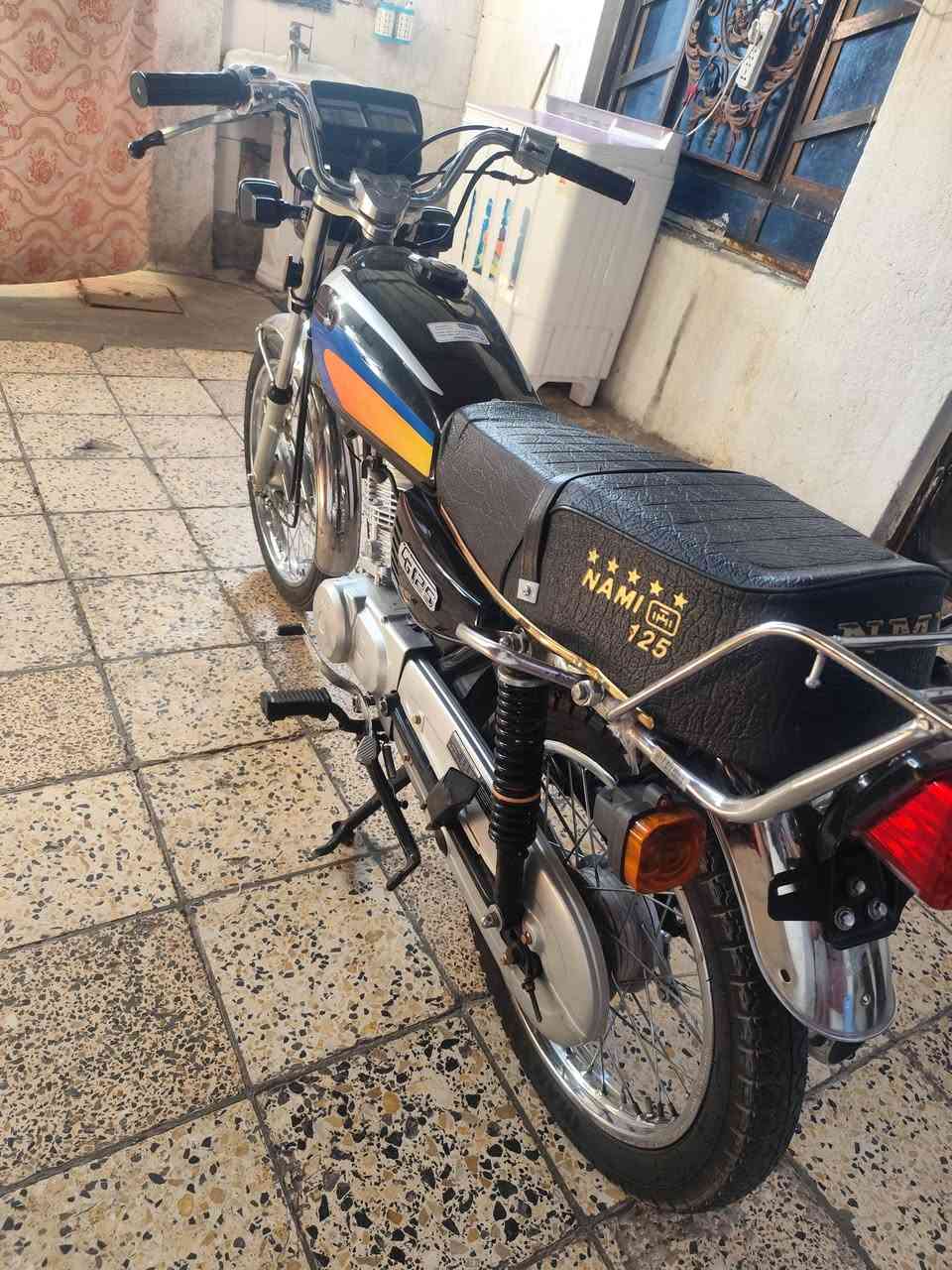 دراجه نامه مديل 26 اوراق سكنر للبيع
الدراجه جديده معنه الكلمه كله شغلله من الطول لطول 
لايت زنون عالي ناصي اشاير هورن عداد سرعه كله شغال 
تاخذه من البيت شرط وترايك وين ما تريد  اطلع وخادم 
السعر 750 مكاني بصرة حيانيه ***********
