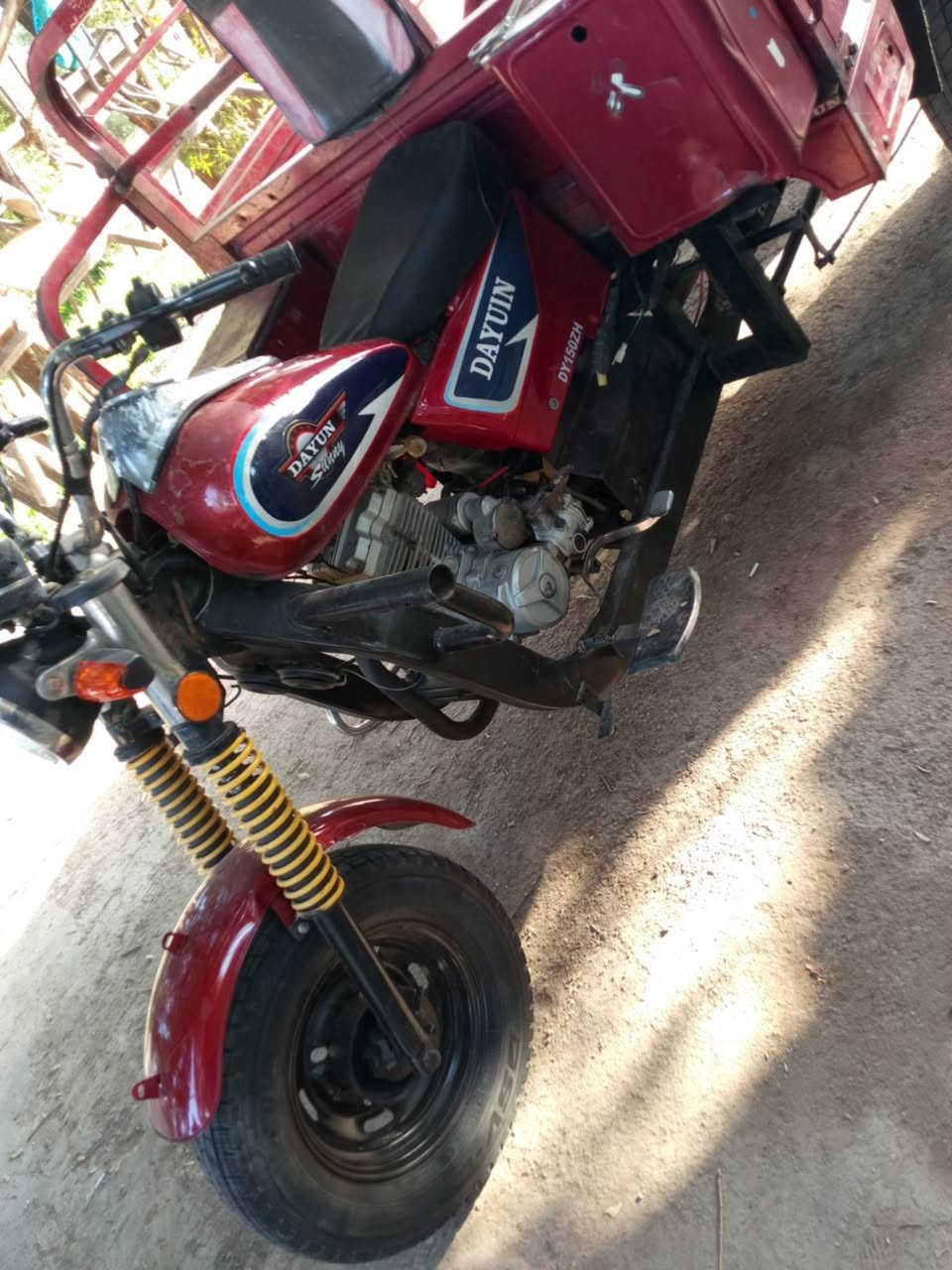 دايون 18, اوراق  الملاحظات.  النمره الأولى مال الكير تخرط @  ظفيره جديده كهربائيات كامله  واسط عزيزية ب1150 وبيها مجال قليل ***********
