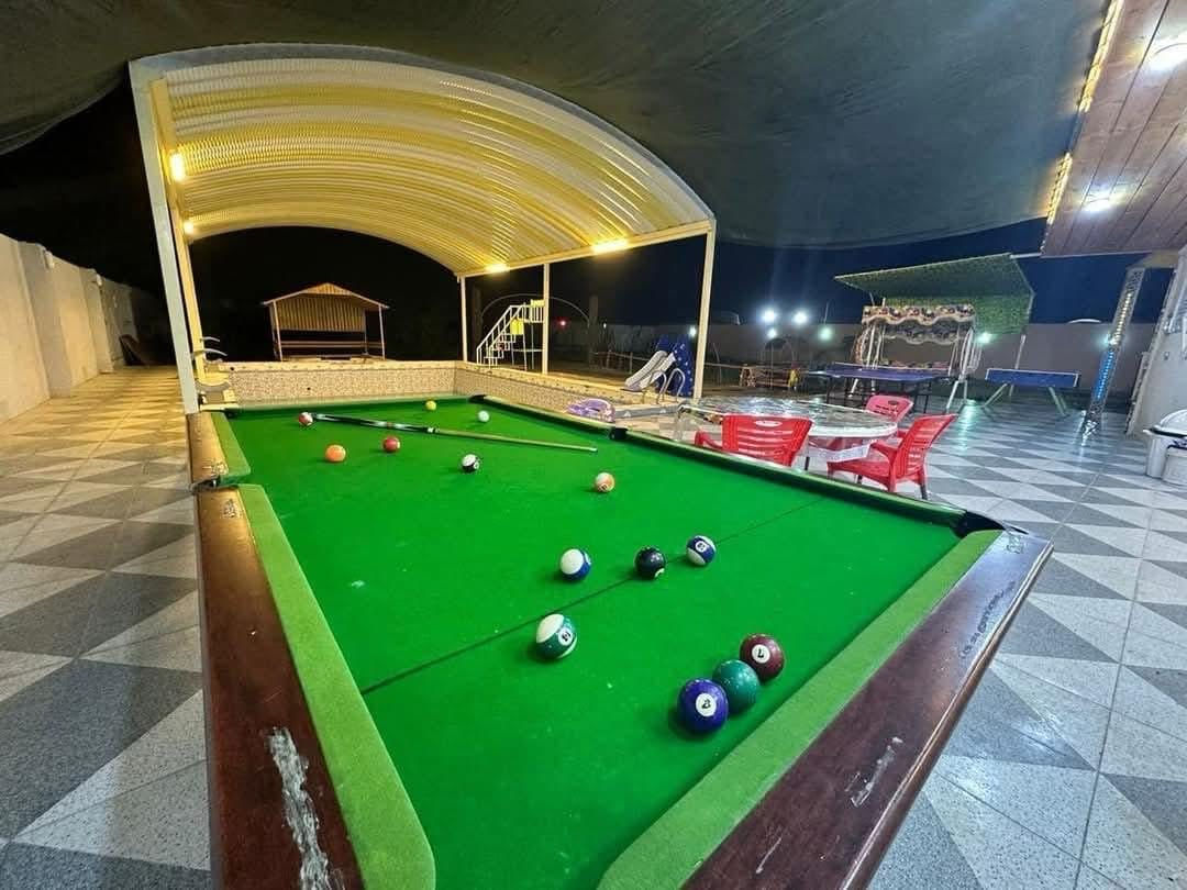 متوفر ايام الاسبوع المقبل ✅
——————————————
 العنوان / بلد /شارع سيد محمد 
للاستفسار الاتصال او واتساب 
***********
تحتوي مزرعة على 🤍
⚜️بليارد 
⚜️فيشه 
⚜️منضده 
⚜️منظومة ماء اسالة 
⚜️سخان 
⚜️انترنيت 4G
⚜️كهرباء 24 ساعه 
⚜️غرفة نوم 
⚜️صالة كبيره 
⚜️شواية ومعدات الشوي الخاصه 
⚜️جلسات عربية 
⚜️مسبح كبير 
⚜️مسبح اطفال صغير 
⚜️العاب اطفال
للاستفسار الاتصال او واتساب 
***********.
للعلم المزرعة موثقه بتطبيق اجرلي
