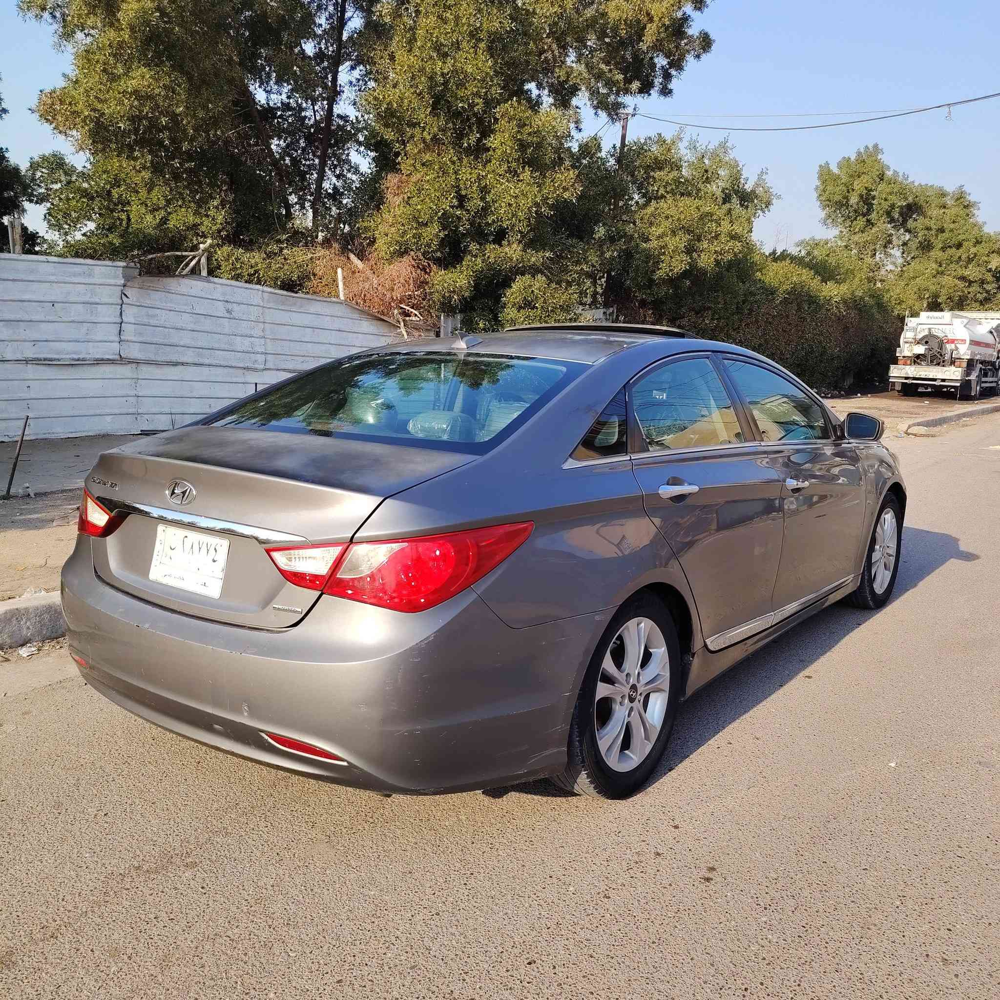 سلام عليكم سوناتا مديل 13 كلين
وارد امريكي فول مواصفات لمتد مكينه 2400
فتحه بصمه كشنات كهرباء جلد وتبريد وتتفئه
يدات كروم تبريد منفصل تبريد خلفي
ماشيه 130الف  مكينه مامفتوحه كير ممفتوح
مكينة كير حداديه فوال سياره جديده استخدم شخصي
عنواني بغداد الامين السعر 105$ 
***********
