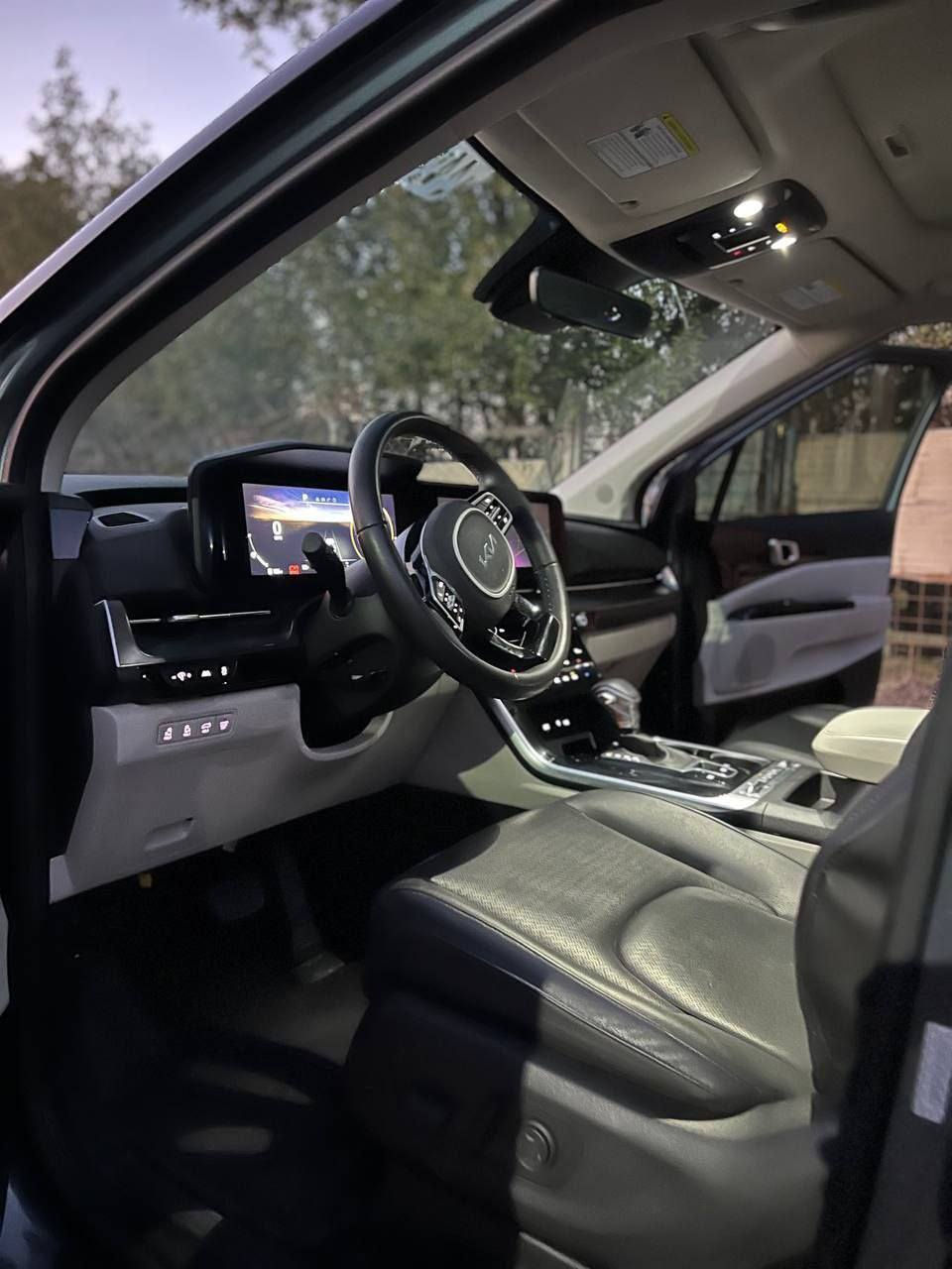 السلام عليكم كيا كرنفال موديل ٢٤ فول مواصفات للاخير ماشية ١٥ الف بيهة بس بنيد صبغ فقط للاستفسار واتساب *********** مكاني بغداد السعر ٢٥٠ ورقة بدون رقم سونار موجود راسلني ادزلك تفاصيلهة
