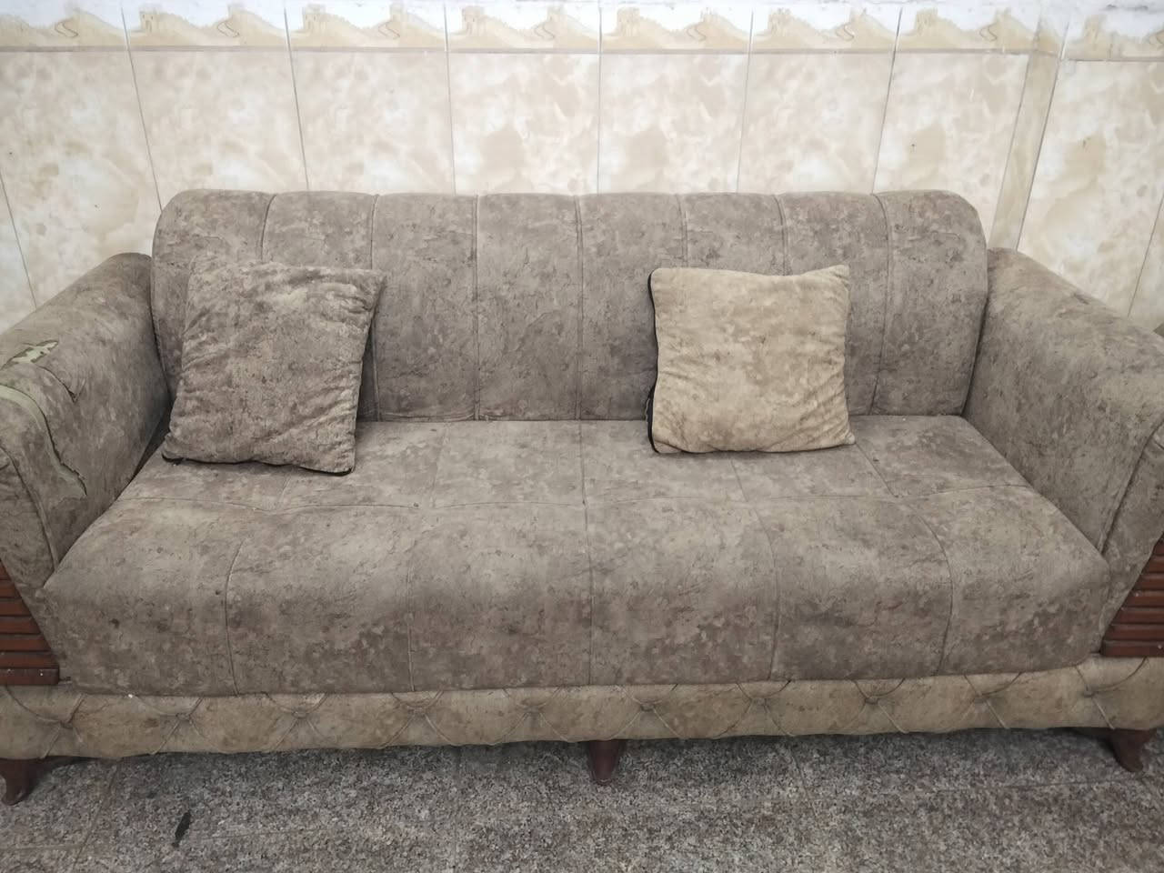 تخم نظيف 7 مقاعد للبيع بالحريه


**إذا كنت صاحب هذا الإعلان وتريد حذفه لأي سبب، رجاءا أرسل رسالة إلى الدعم الفني**