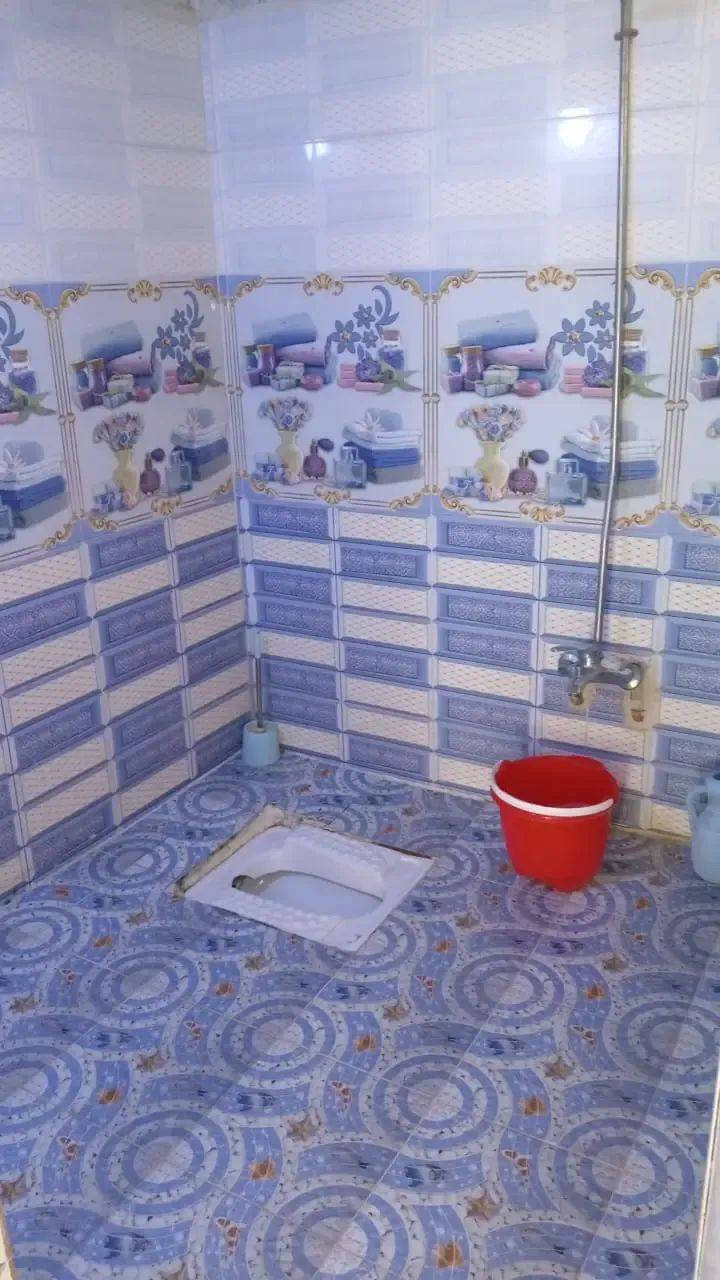 للبيع بيت ١٠٠ متر واجهه ١٠ متر ركن بناء بلوك مسلح بناء درجه اولى يحتوي على صاله وغرفه ومطبخ وخدمات وحولي ومنور المحموديه كاع جواهر قرب الفرقه ١٧
للاستفسار الاتصال بالرقم ***********
