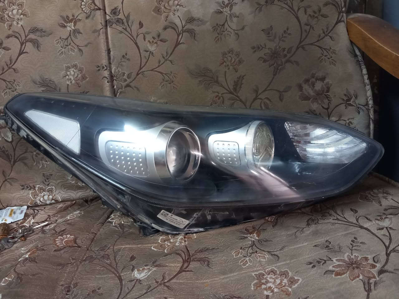 من رخصت الادمن نضافه ٩٠ بالميه بلاد لا كسر ولا شخط وارد خليجي موديل ٢٠
***********
