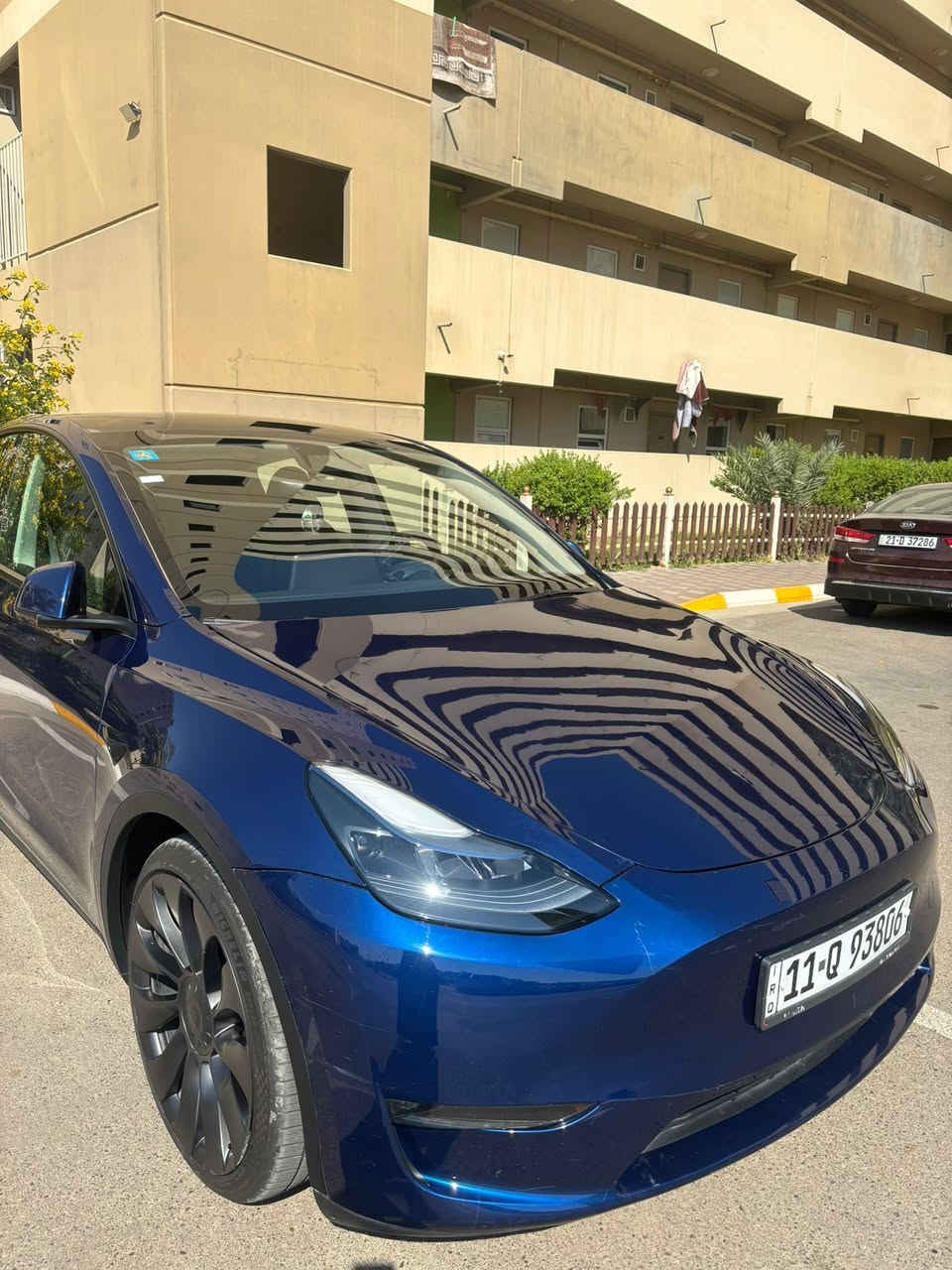 السلام عليكم
Tesla Y performance 2023
التسارع من ٠ لل ١٠٠ ب ٣.٥ ثانية صاروخ. تمشي بالشحنة الواحدة ٤٥٠ كيلو متر.
السيارة ماشية ٤٣ الف كيلومتر.
 السيارة بحالة ممتازة بدون اي نقص. اون لاين من بدون ايرباك بيها صبغ صندوق خلفي مع البنيد و صور الحادث مرفقة مع الصور.
السعر ٢٤,٠٠٠$.
للاستفسار ***********
المكان بغداد بسماية.
