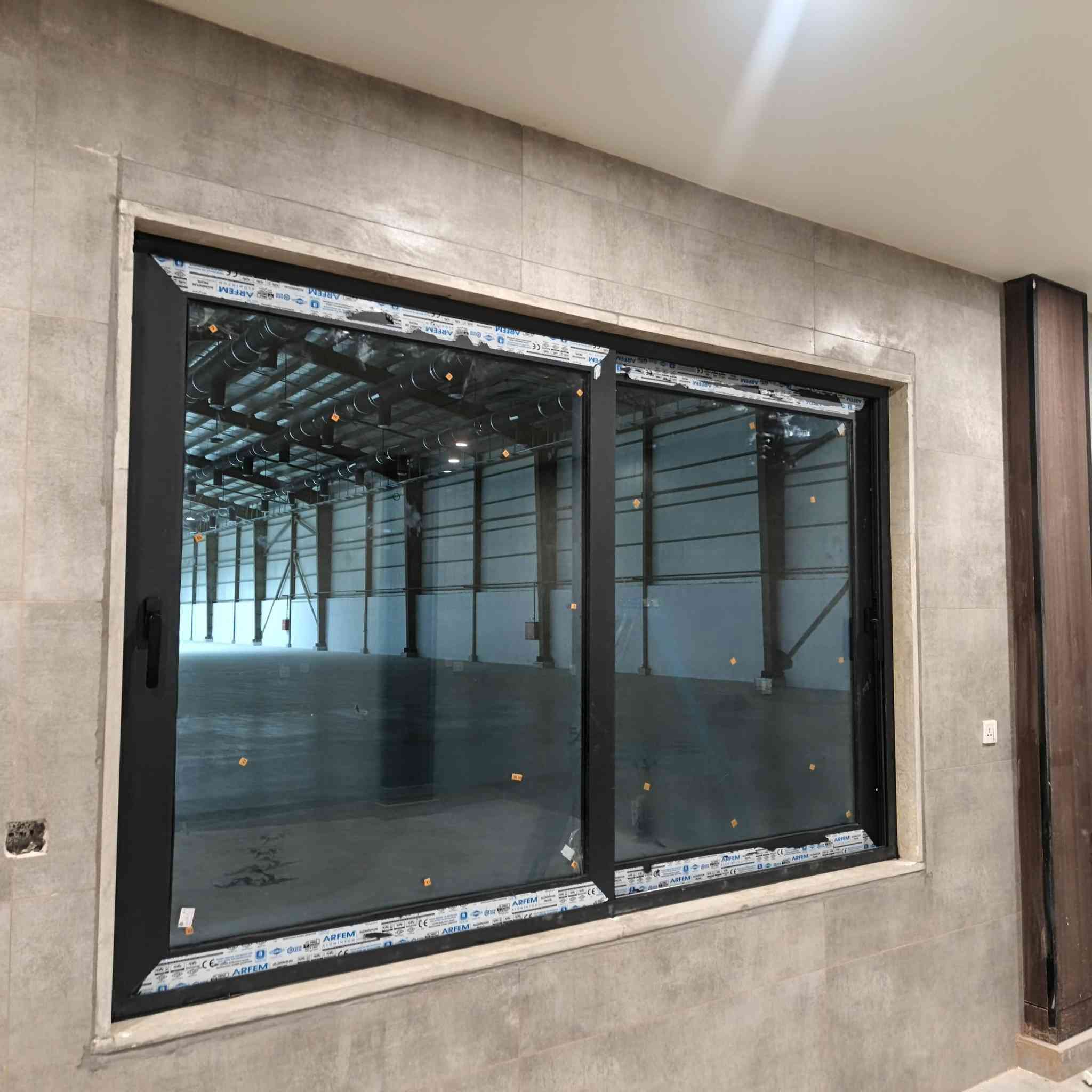 نعمل في جميع انواع الالمنيوم
موقعنه في العظميه شارع عمر 
مجاور كباب النعمان 
ونعمل في المحجرات 
والبواب الألمنيوم 
وبحدث التصاميم 
***********
