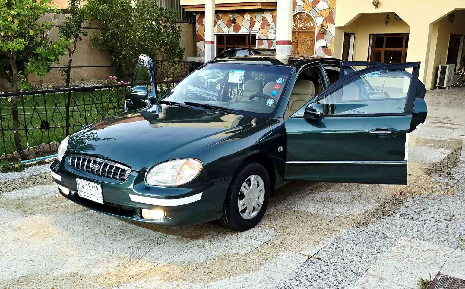 سوناتا 2001 رقم بغداد مكينه وكير جدد حاويه شادهن صدر خلفي أمامي جديد كهربائيات كلهه تشتغل تبريد ثلج مصبوغه صبغ درجه اولى للجماليه سياره جاهزه من كلشي  السعر 60 وبيهه مجال حك الجيه مكاني ديالى الغالبيه للتفاصيل سيد حيدر ***********..
