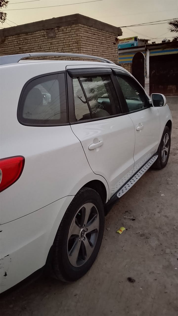 سلام عليكم 
هونداي سنتافيه 2012
الشركه العامه مكفوله كفاله عامه 
ماشيه 150 حقيقي ***********
