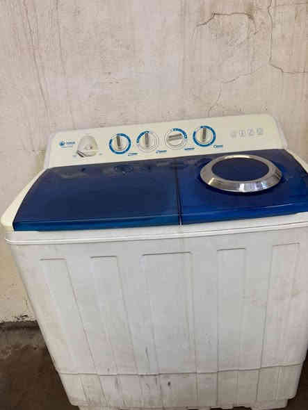 غراض بيت للبيع بسعر مناسب بسبب الانتقال
مبردات ايراني برفاب ماطورات اصلية واتر بم غطاس ثنين مبردات
3.ميز طعام مع 4 كراسي 
4.مزهريات مع ورد عدد 4 تباع معآ
5.كراسي اطفال عدد ثنين ازرق و وردي
6.جزامة احذية 
7.رفوف خشب اصلي MDF عدد 24
تباع مفرد او كاملة
"ملاحظة الصورة مجرد مثال على المنتج والقطع الباقية من الرفوف نفس فكرة الصورة
8.سلات ورد
كاوية شعر اصلية درجة حرارة 500
10.تخم خشب اصلي ماليزي قوي جدا درجة اولى 7 مقاعد مع البردة
'الثلاث مقاعد الباقية لم تصور لكنها موجودة. 
11.فلتر ماء ارو اصلي شرط الفحص مع فلاتر تصفية للبيع مع دبة خزن الماء
12.غسالة فورس أصلية 18 كيلو تغسل حتة بطانيات درجة اولى
13.ميز مع مجرات 5
14.مفرغة هواء تعمل وبحالة ممتازة
15.ديكور رفوف ثلاثي احمر
16.كرسي حلاقة عدد واحد
17.شسوار شعر اصلي
18.جهاز شمع مع عود
19.ديكور عودان اذن
20.مكواة شعر اصلية للكرياتين تعمل بدرجة حرارة عالية 750c.
21.قراصات شعر
22.مروحة هواء تعمل وممتازة
23.صوبة متحركة تعمل 
24.خلاط الماني اصلي
25.باب حديد
الاسعار مناسبة وقابلة للتفاوض
للتواصل عن الاسعار او التفاصيل عبر الرقم الاتي *********** وبي واتساب او ارسال طلب صداقة والتواصل عبر الماسنجر
المكان النجف حي المهندسين
