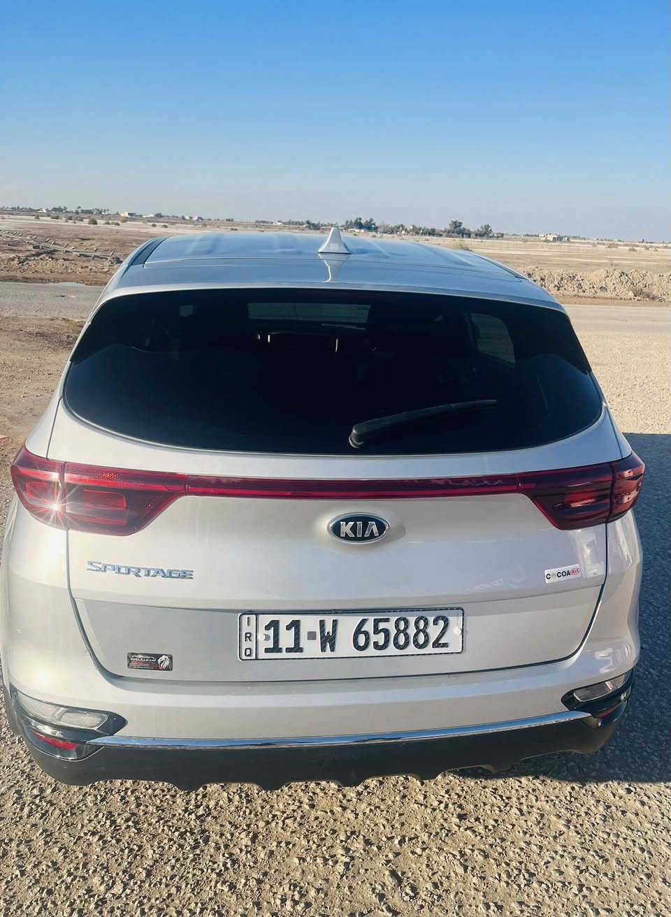 السلام عليكم 
اسبورتج 2020 امريكي
بيه بنيد فقط وجاملغ امامي جهت سايق مفتوح براعيها
وبيه بارد بصفحه
ماشيه 47 حقيقي
رقم بغداد بسمي
سياره جاهزه ونضيفه 
مكانه حله 
***********
***********
