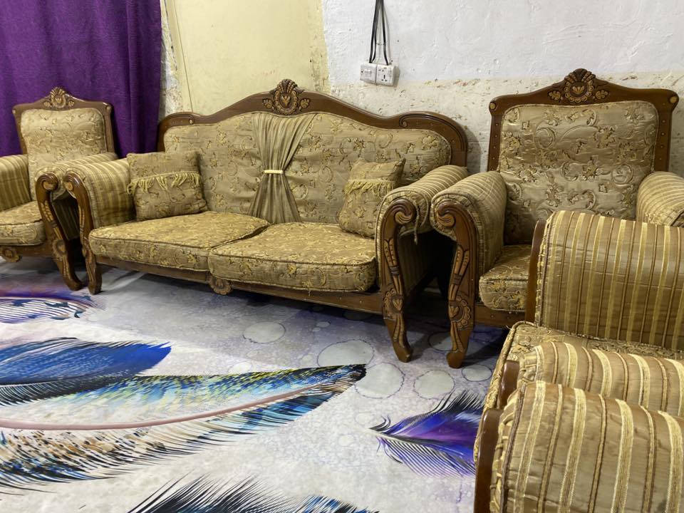 تخم زان مصري 15 مقعد نضيف اي ضرر مابي السعر 550 وبي مجال المكان بغداد ***********
