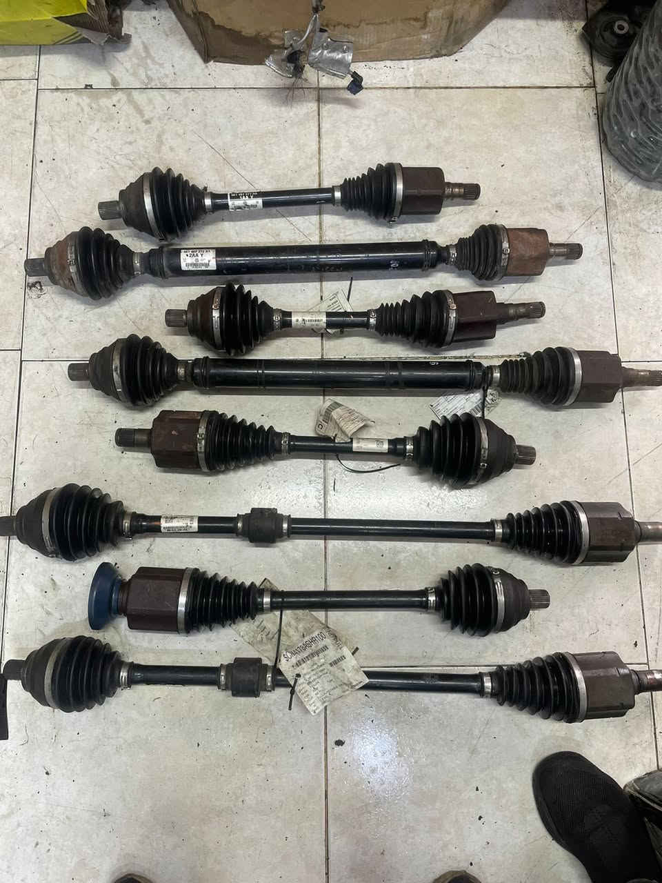 لبيع جميع أدوات سيارات باسات جيتا تيكوان كولف طاوس طوارق اطلس اكو توصيل لكل محافظات *********** ***********
