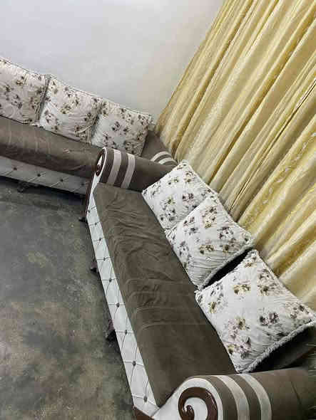 سلام عليكم
تخم قنفه 150 الف 
ثلاجه مابي اي عيب 250 الف 
***********
