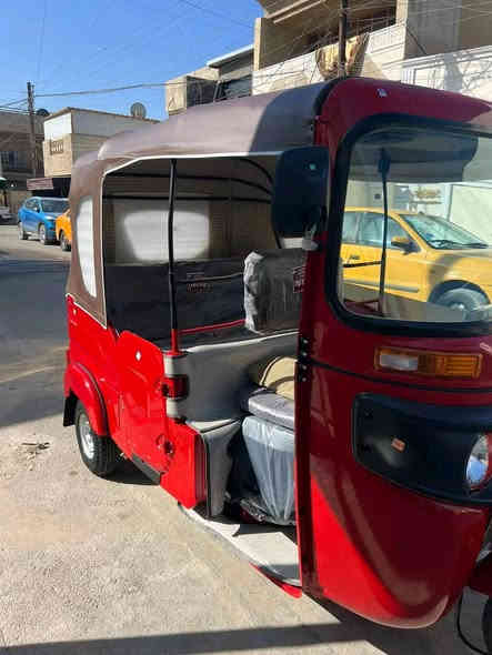 السلام عليكم تكتك مديل ٢٢ كفالة عامة كشر ومكينة المكان بلديات سعر 7وبيها مجال  اتصل ع ***********
