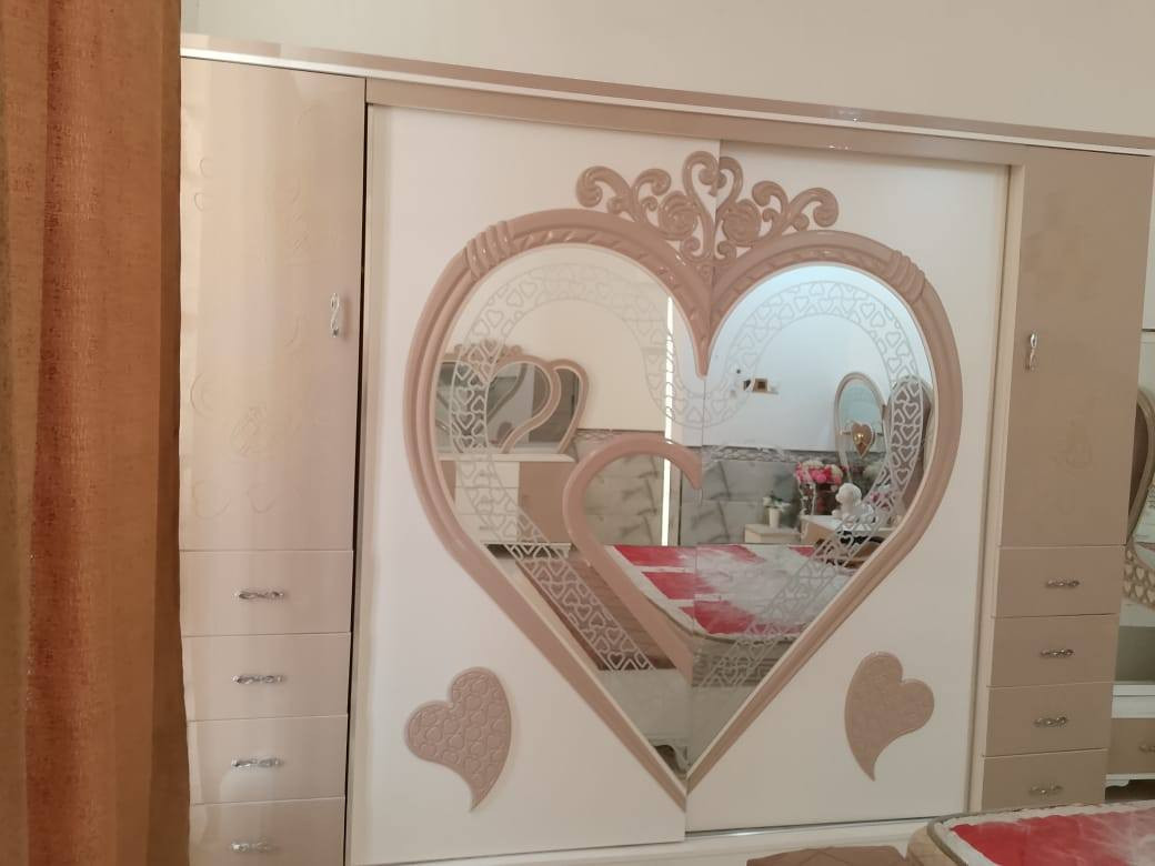 غرفه للبيع التواصل واتساب ***********
