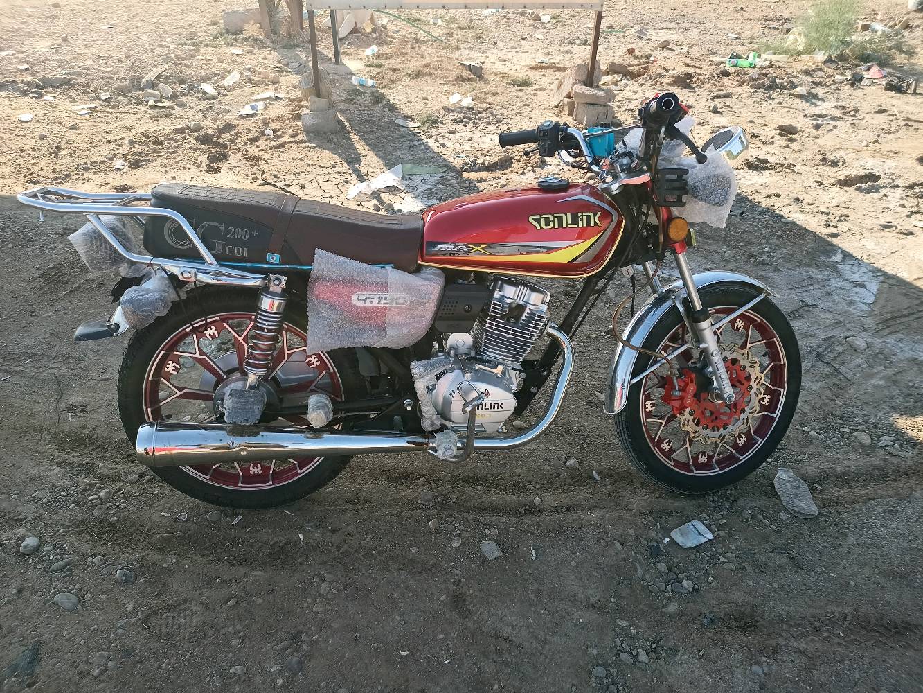 سلام عليكم دراجه سيفان سونك موديل 25ا الدراجه نضيفه خير من الله محرك 200cc مامفتوحه كهربائيات كله شغاله أوراق كامله شلعه معدل اشكد الكاع السعر 700 وبيه مجال قليل 
العنوان ديالى الخالص هبهب 
رقم الهاتف ***********
