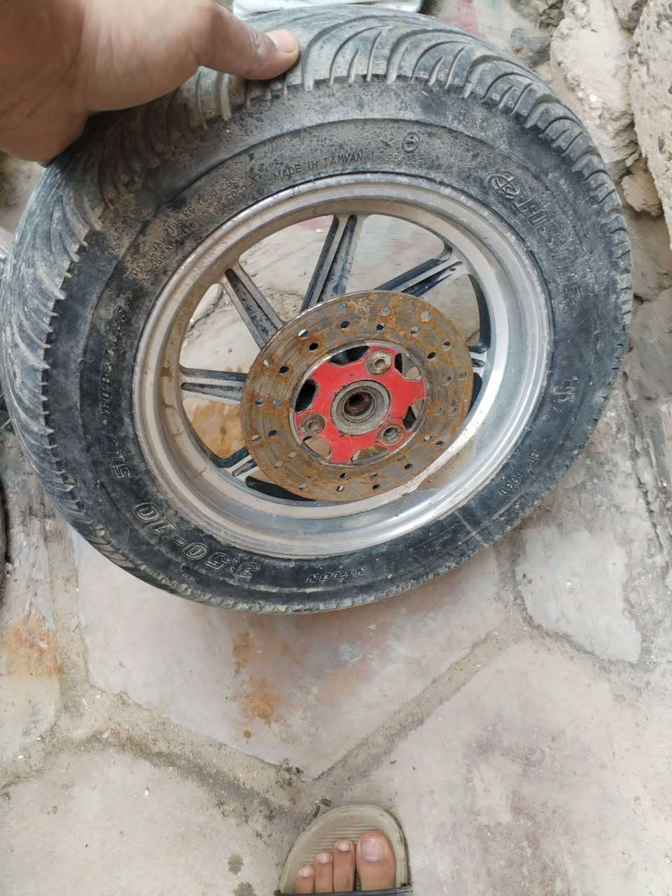 مكينه كامله عوزهه تجفيت بس كامله هيه وستان وسلف واكسل كامل سعرهه ٨٠ وبيهه مجال ويل كب وتاير جديد وفلنجه ب ٢٥ مكاني زعفرانيه ***********
