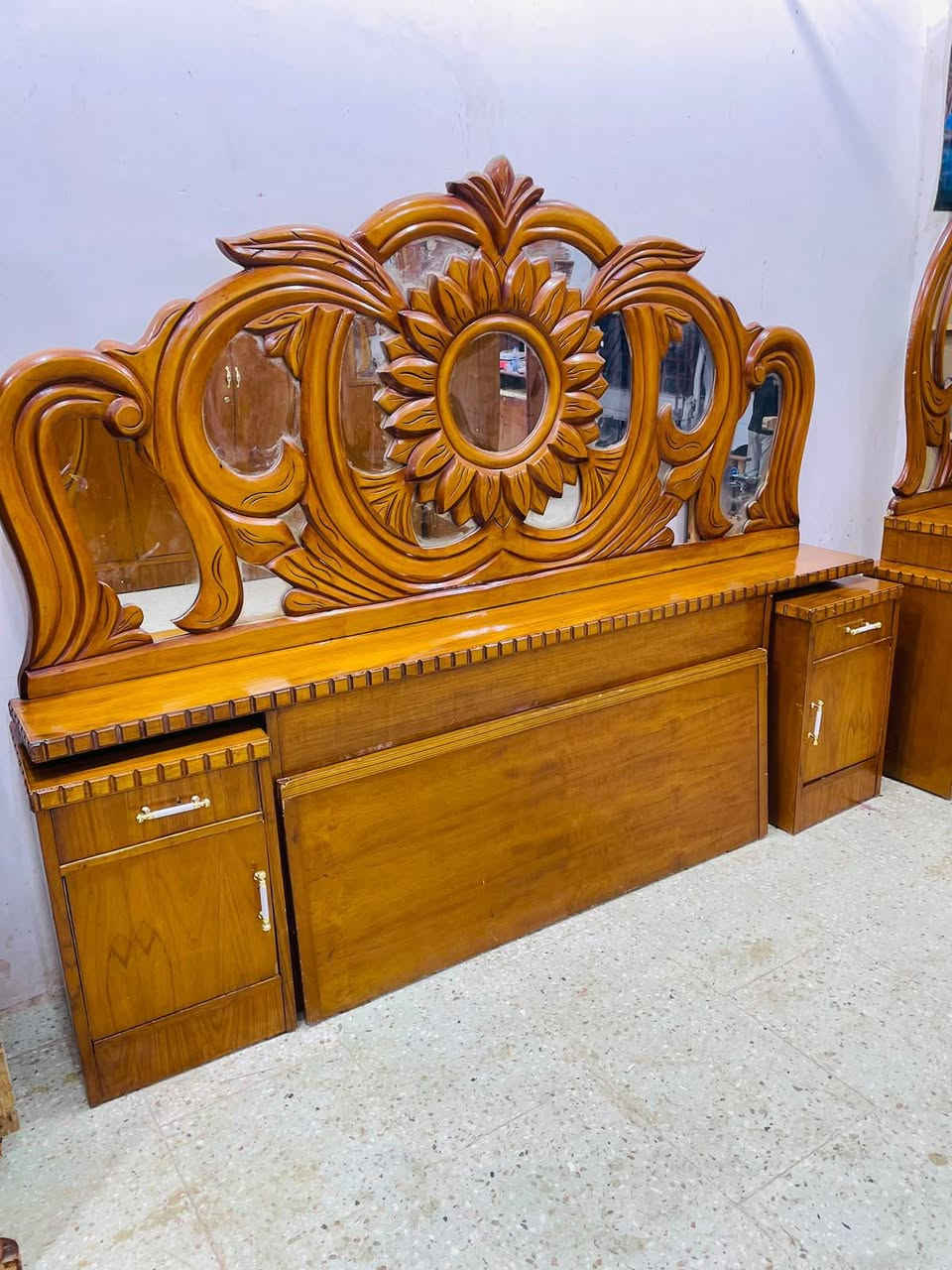غرفه ام سته ملحق داخل وخارج صاج مستخدمه نضيفه نضافته 95 100سعر 750 واصل داخل بغداد


**إذا كنت صاحب هذا الإعلان وتريد حذفه لأي سبب، رجاءا أرسل رسالة إلى الدعم الفني**