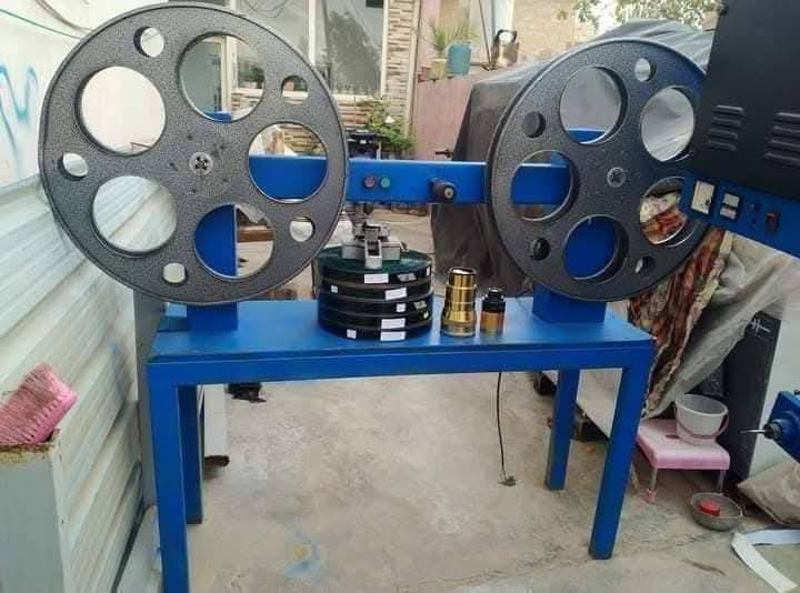 عارضة سينمائية 35ملم نظام الصوت دولبي سعر الشركة 8 الف دولار مع النقل والكمرك 10الف دولار موجود الوصل الشركة نظام الصوت دولبي استريو اربع خطوط اينار 4000واط زنون مع روندر حجم كبيرنظام كهربائي مع عدسات اثنين يابانية اصفر شركة مع عدسة سكوب اصفر يابانية السعر نهائي 2500دولار قفل


**إذا كنت صاحب هذا الإعلان وتريد حذفه لأي سبب، رجاءا أرسل رسالة إلى الدعم الفني**