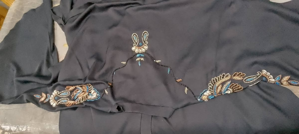 رمظان كريم على جميع البنات خواتي هاي صايات ثنين للبيع جدد اشتريتهن قبل 3ايام من بغداد الشارقه وقست ونطيتهم قياسي واليوم يله قستهن حيل كبار عليه ام الخرز كلوش اخذتهه 65 تلبس من وزن 65 لل80 بيهه حزام وشال وام ستراس موكلوش قماشتهن حلوه اخذتهه ب50 تلبس وزن 60لل75 التفيدهه تراسلني توصيل ماعندي تجي تشوفهه وتقيس وتاخذهه بكربلاء البوبيات


**إذا كنت صاحب هذا الإعلان وتريد حذفه لأي سبب، رجاءا أرسل رسالة إلى الدعم الفني**