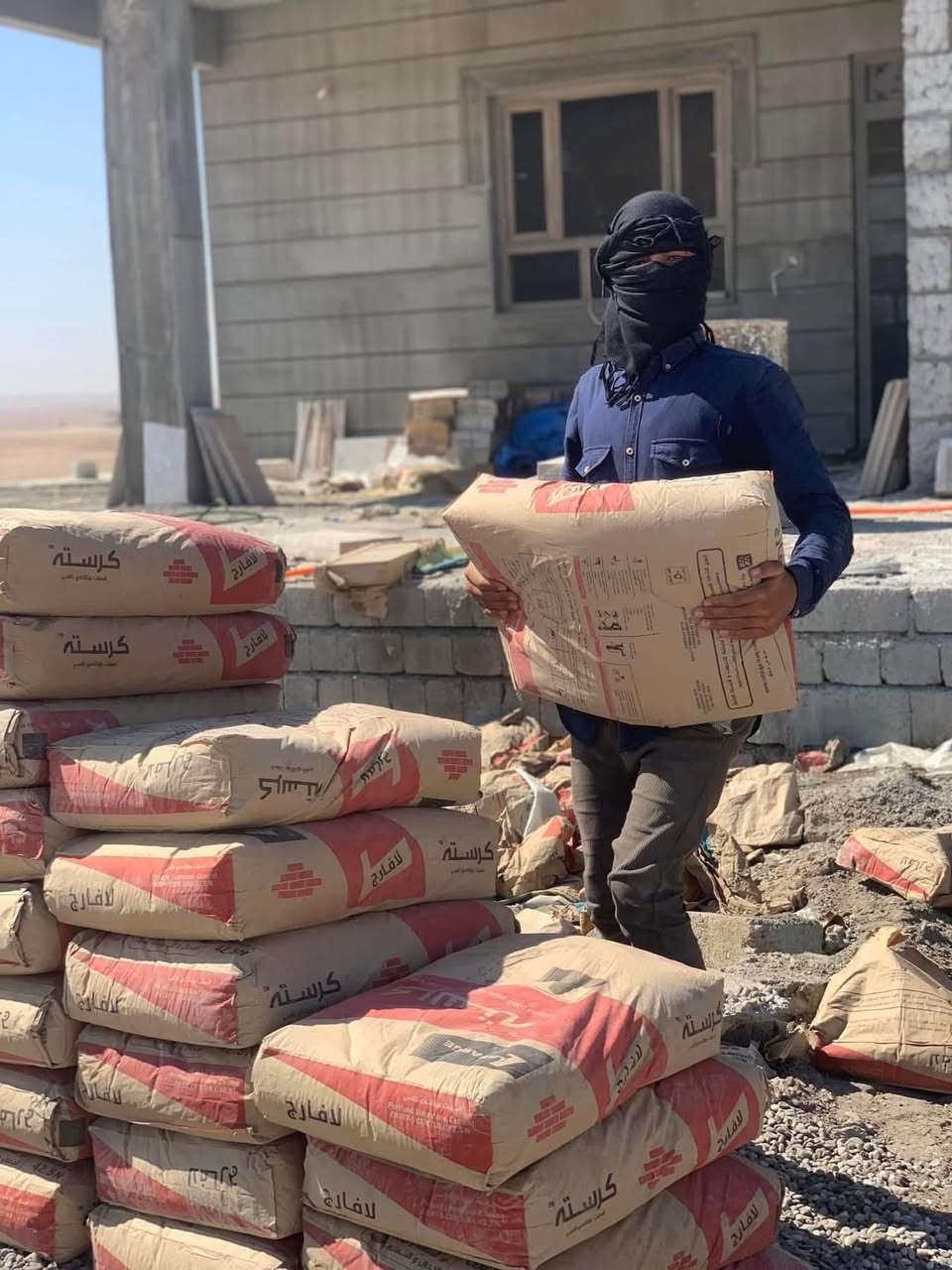 من رخصة الادمن 
سلام عليكم  
كادر عمل اي شقل نشتقل 
1فرش حجر 
2تصفير بيوت 
3تصعيد بلوك 
4تصعيد رمل 
5لبخ تكعيب 
6درز بيوت 
7تعديل تراب فوك تكعيبه 
8ندخل جص 
9تصفيط بلوك أساس تكعيبه 
10اذا معندك شقل اصلخنه بتعليق  جزاك الله خير وهاذه رقمي خابرني ودلل 🫡☎️***********  ونشتغل جوا السوك 🤍
