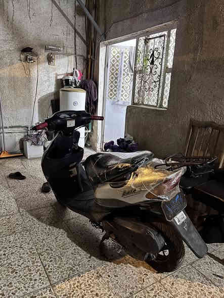 سلام عليكم دراجة ساسوكي نضيفة مامفتوحه كلشي شغال بيها سلف هندر كهربائيات نقصها باتري فقط جيب باتري وافحص اوراق باسمي السعر ٣٥٠ 
***********
واتساب فقط
