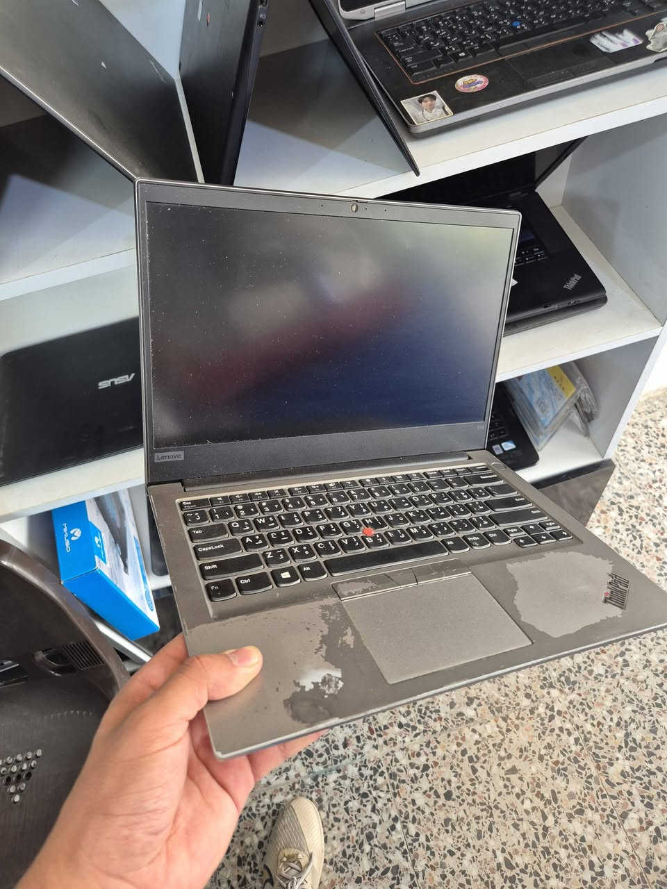 lenovo e14
i7 10th
Ram 8
256ssd
14in
واكع الصبغ مالتهة ب350الف
***********

