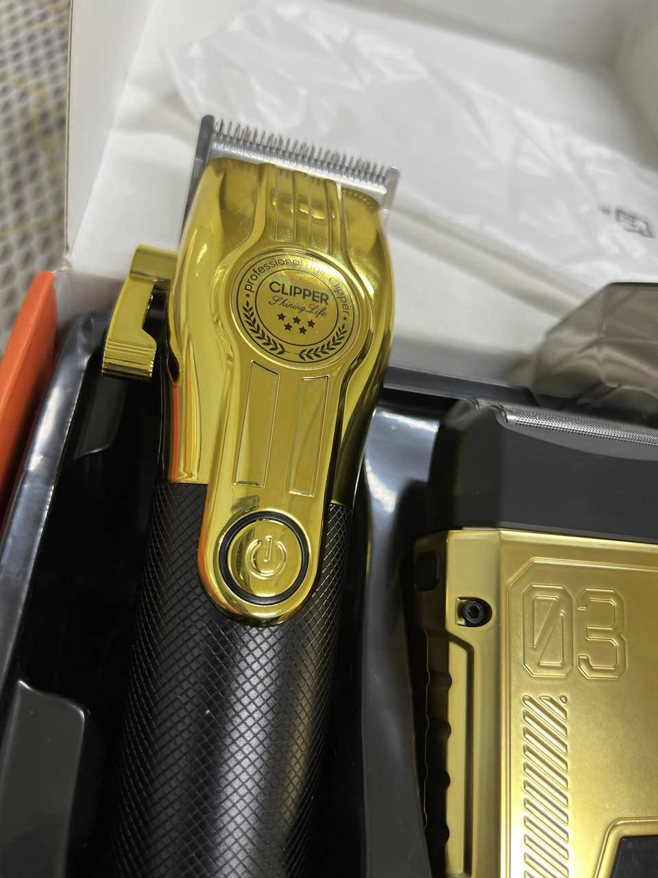 مكينه حلاقه ثلاثيه بيها خلل بسيط العتله الجانبيه مترفع تصليحها بسيط ب10


**إذا كنت صاحب هذا الإعلان وتريد حذفه لأي سبب، رجاءا أرسل رسالة إلى الدعم الفني**