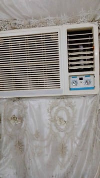 مكيف للبيع شغال لسعر 175  للستفسار 07801920199