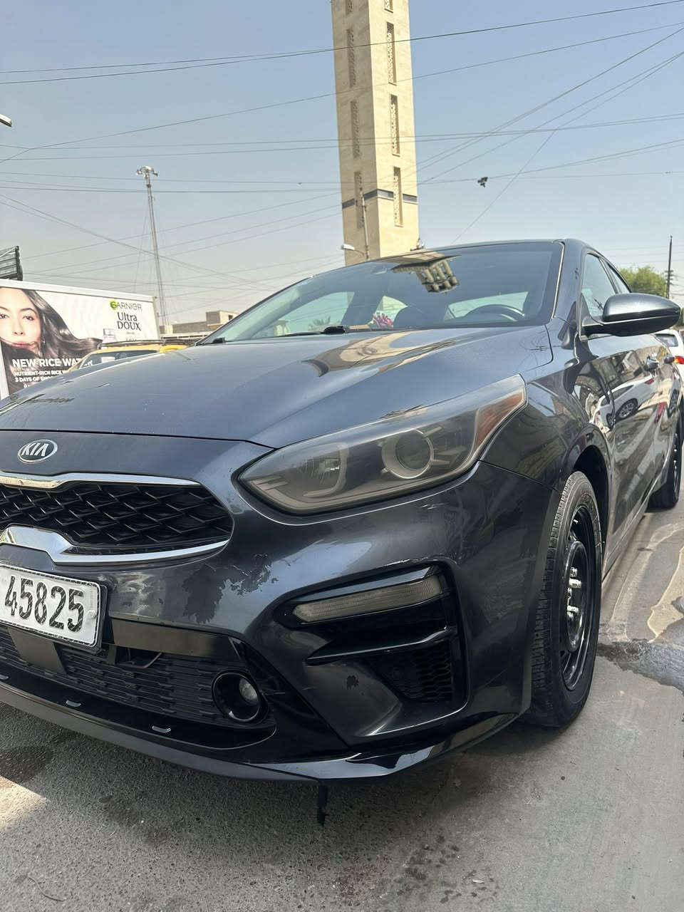 السلام عليكم
للبيع 
 
كيا فورتي 2019 
فئة fE
ماشيه 109 mi
نص فول 
تحكمات ستيرن
مثبت سرعه
حساس امامي
رادار امامي
محرك 2000 دوش 
گير cvt مع (منظومة تبريد للگير)
السياره بيها رصعات خفيفه وبيها طخطخه بالدوسه الي جوه الباب
السياره خير من الله 
رقم الجديد 
سنويه 2030
تحويل ثاني يوم 
حادثها جنطه ومرجع ع البارد 
مكان السياره / بغداد / البنوك
.
.
.
التواصل واتساب فقط او اتصال . 
***********
