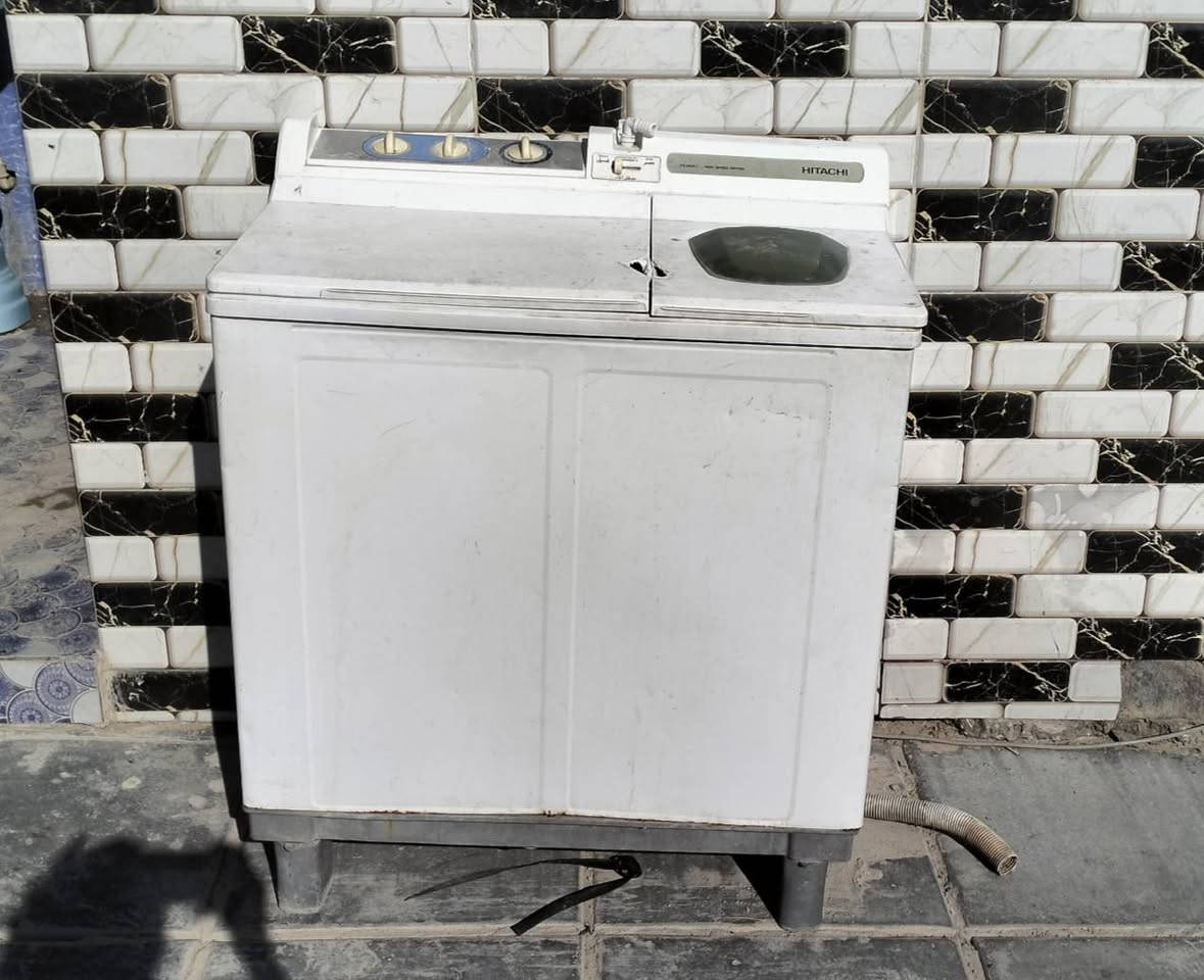 غسالة هيتاشي 💈
باب أول  شرط الشغل على وضع الشركة برغي ما مبدل بيها 
كلشي بلاد 32 كيلو سعرها خاص مكاني ناحية الفضلية ***********
